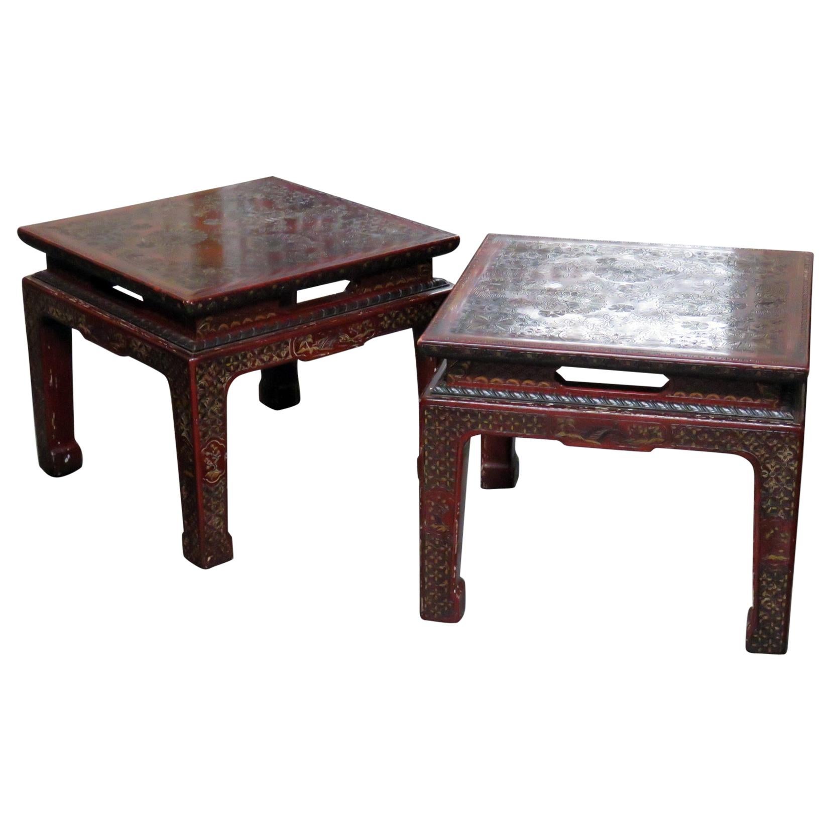 Paire de tables d'appoint en laque sculptée et chinoiserie de John Widdicomb pour Coromandel en vente