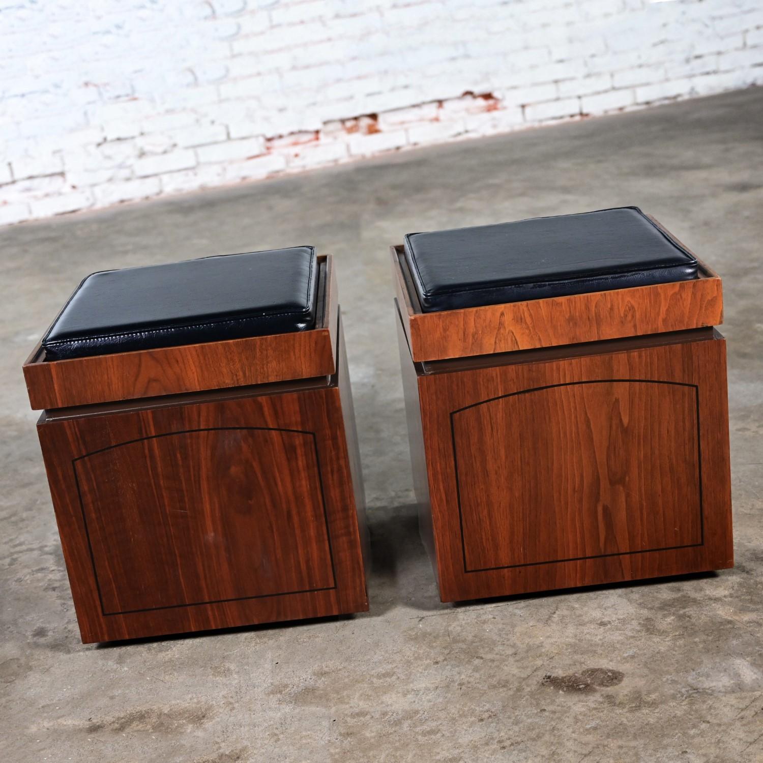 Faux Leather Pr Lane Rolling Cube Storage Ottoman End Tables Game Board Black Vinyl Flip Top For Sale