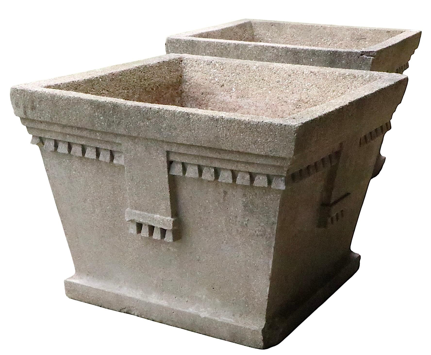 Milieu du XXe siècle Pr. Large  1930's Art Deco Cement Planters en vente