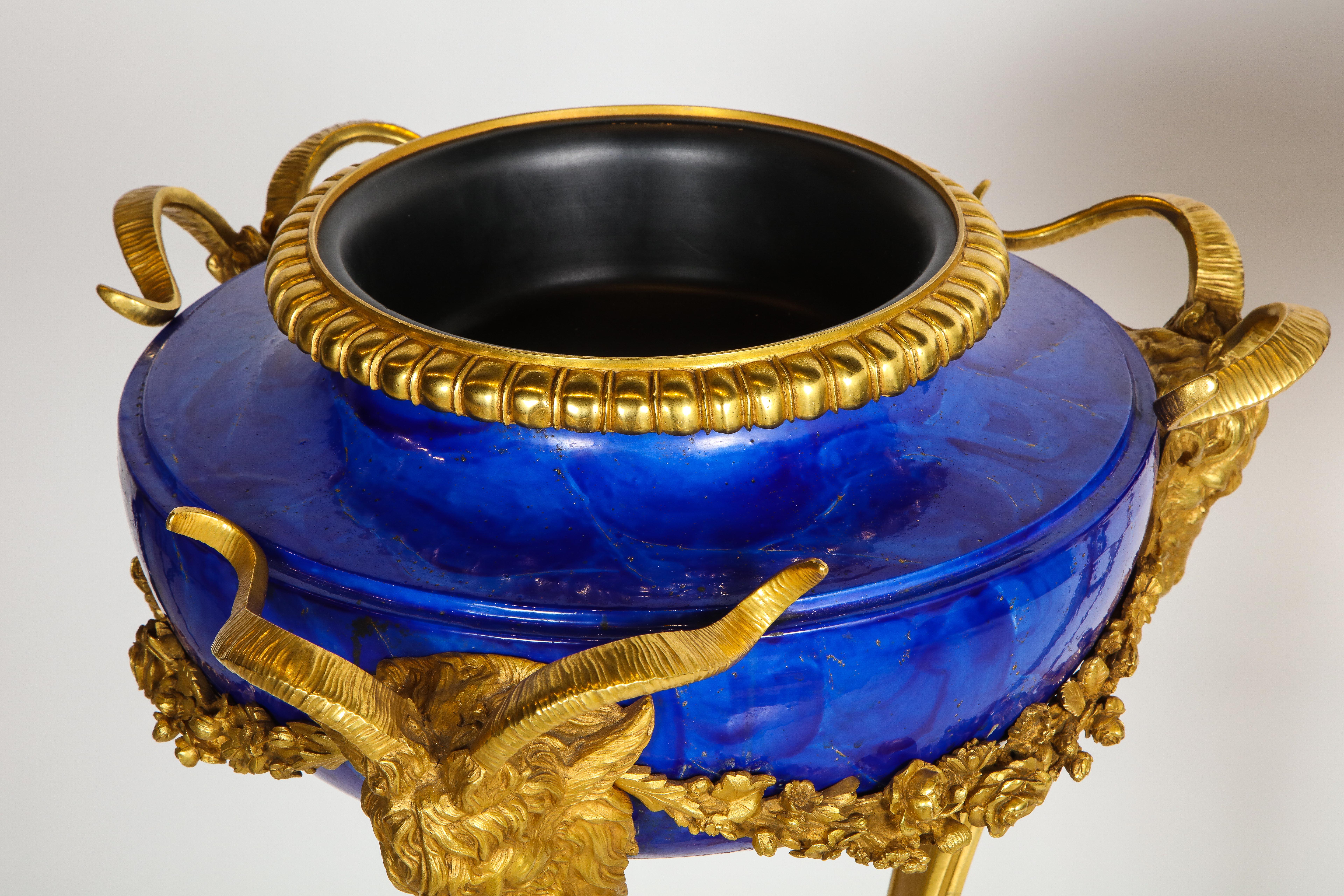 Pr Louis XVI Stil Dore Bronze Mtd Faux Lapis Lazuli Sevres Athenians/Cassoulets im Angebot 3