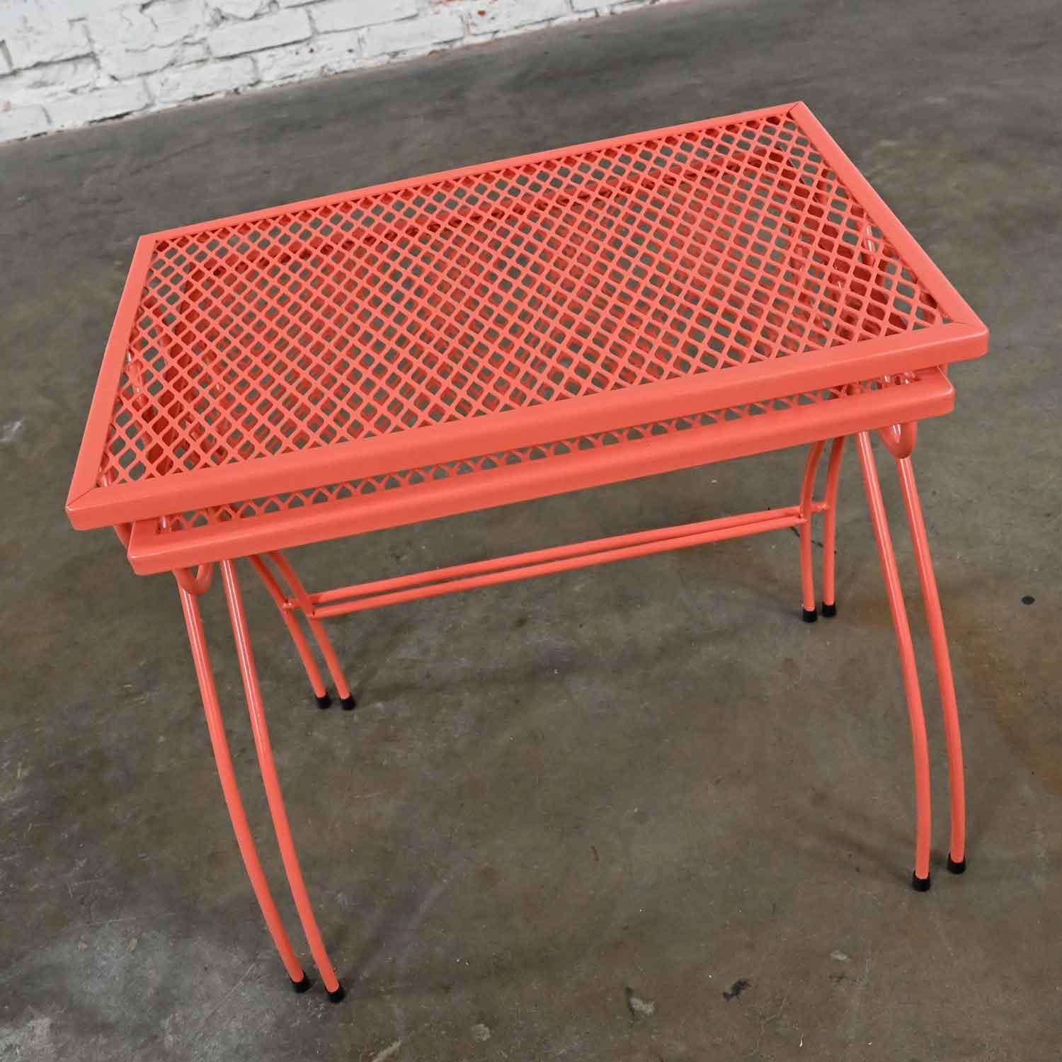 Pr MCM Coral Painted Outdoor Nesting Side Tables Metal Wire & Expanded Metal Top For Sale 6