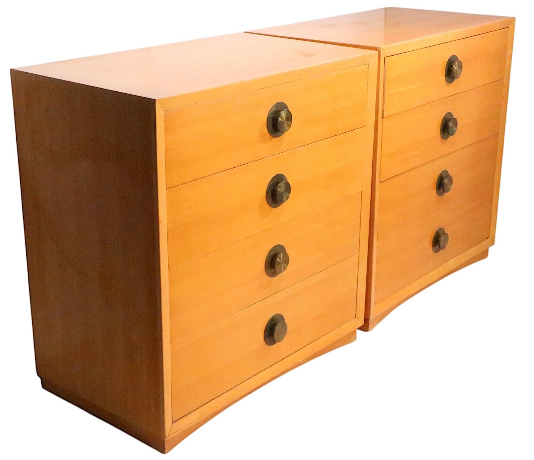 Pr. Comò Bachelors di metà secolo di Thomasville, anni '50 ca. in vendita 2