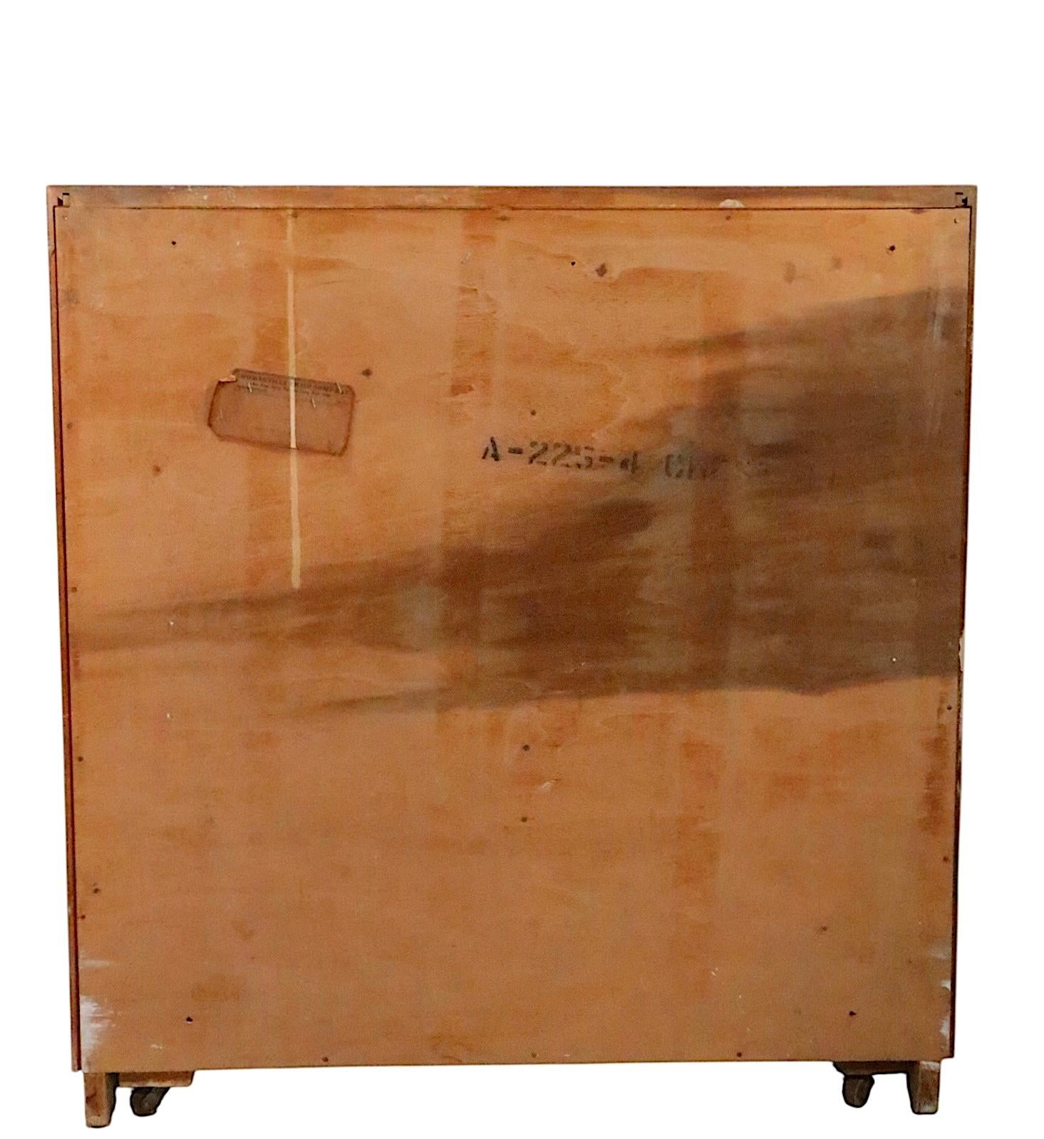 Pr. Comò Bachelors di metà secolo di Thomasville, anni '50 ca. in vendita 4