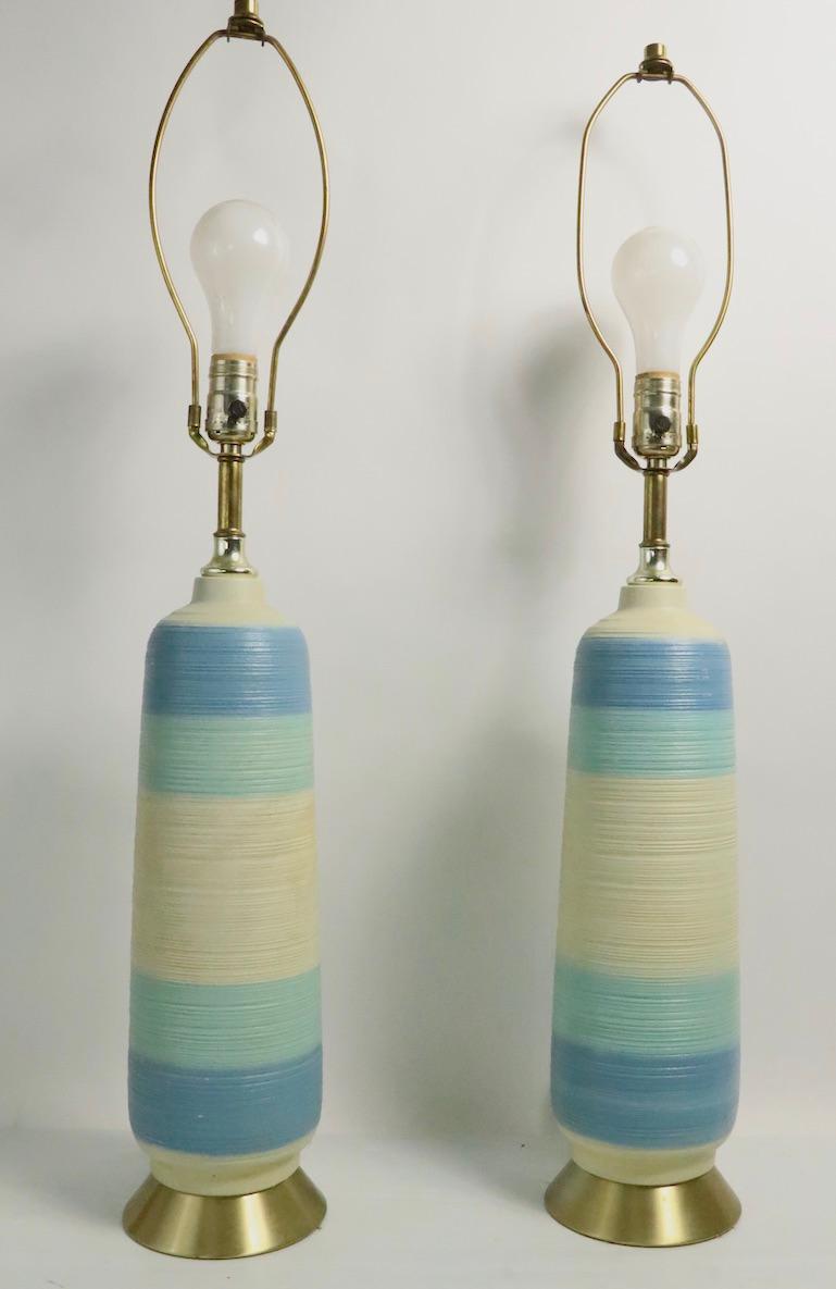 Paar gebänderte Keramik-Tischlampen aus der Mitte des Jahrhunderts im Angebot 5
