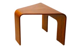 Pr. Tavolini in compensato curvato del Mid Century di Ekornes, realizzati in Norvegia negli anni '70 circa.