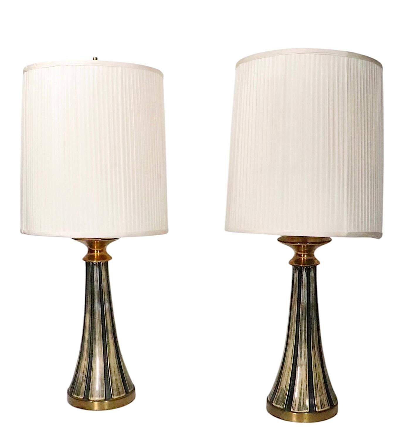 Pr.  Mid Century Brutalist Style Ceramic Table Lamps Estadounidense en venta