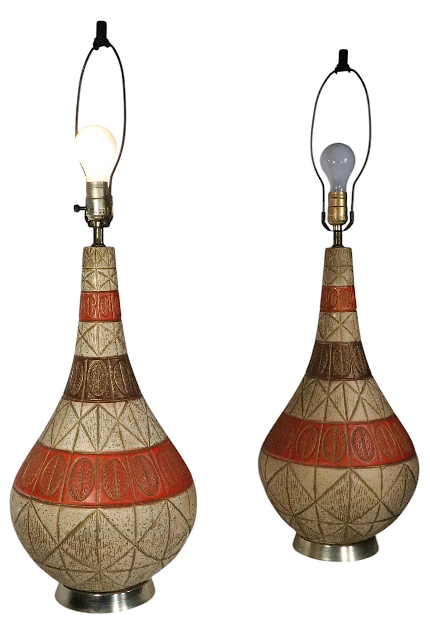 Mid-Century Modern Pr. Lampes de table en céramique du milieu du siècle en vente