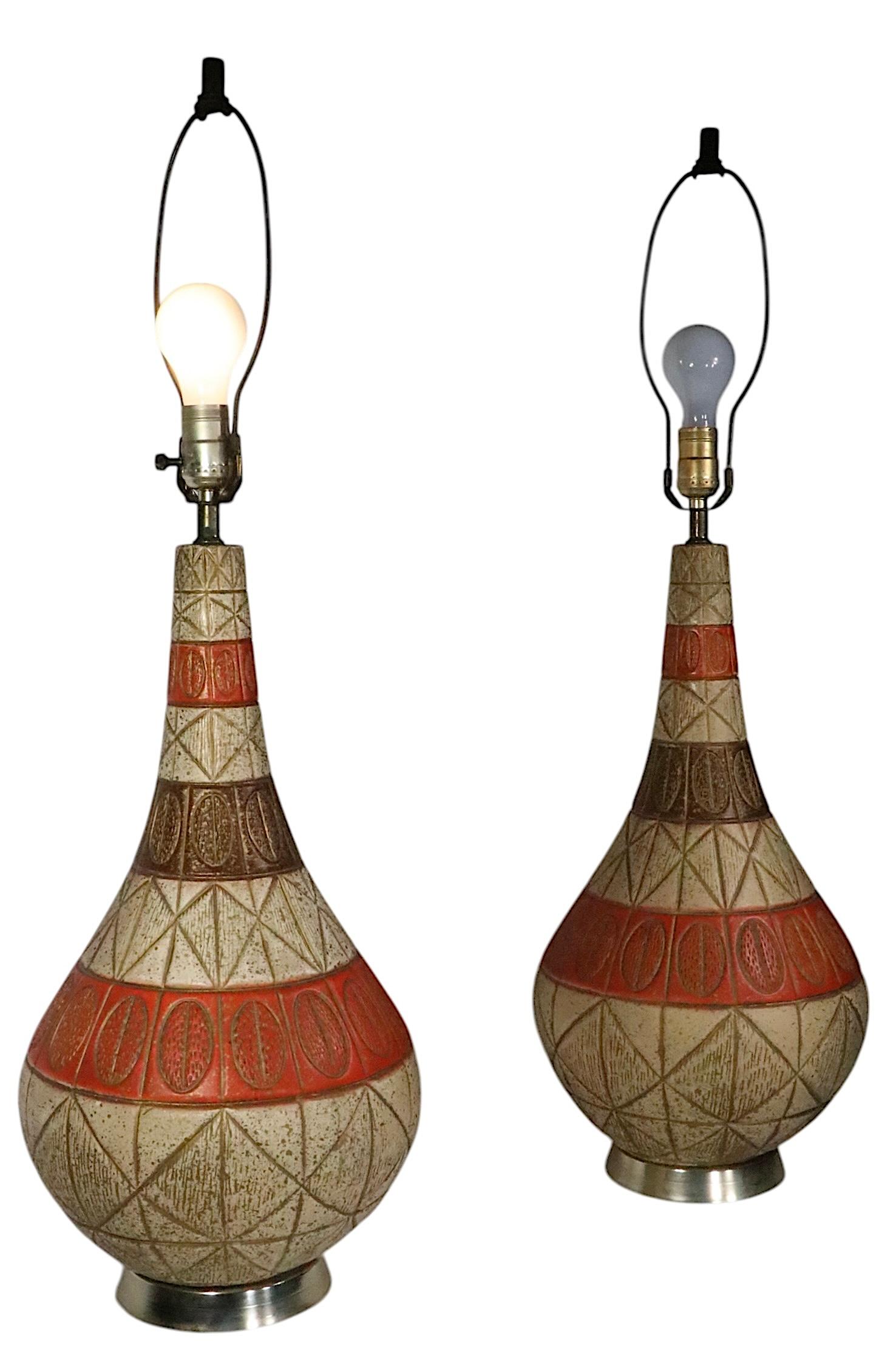 Américain Pr. Lampes de table en céramique du milieu du siècle en vente
