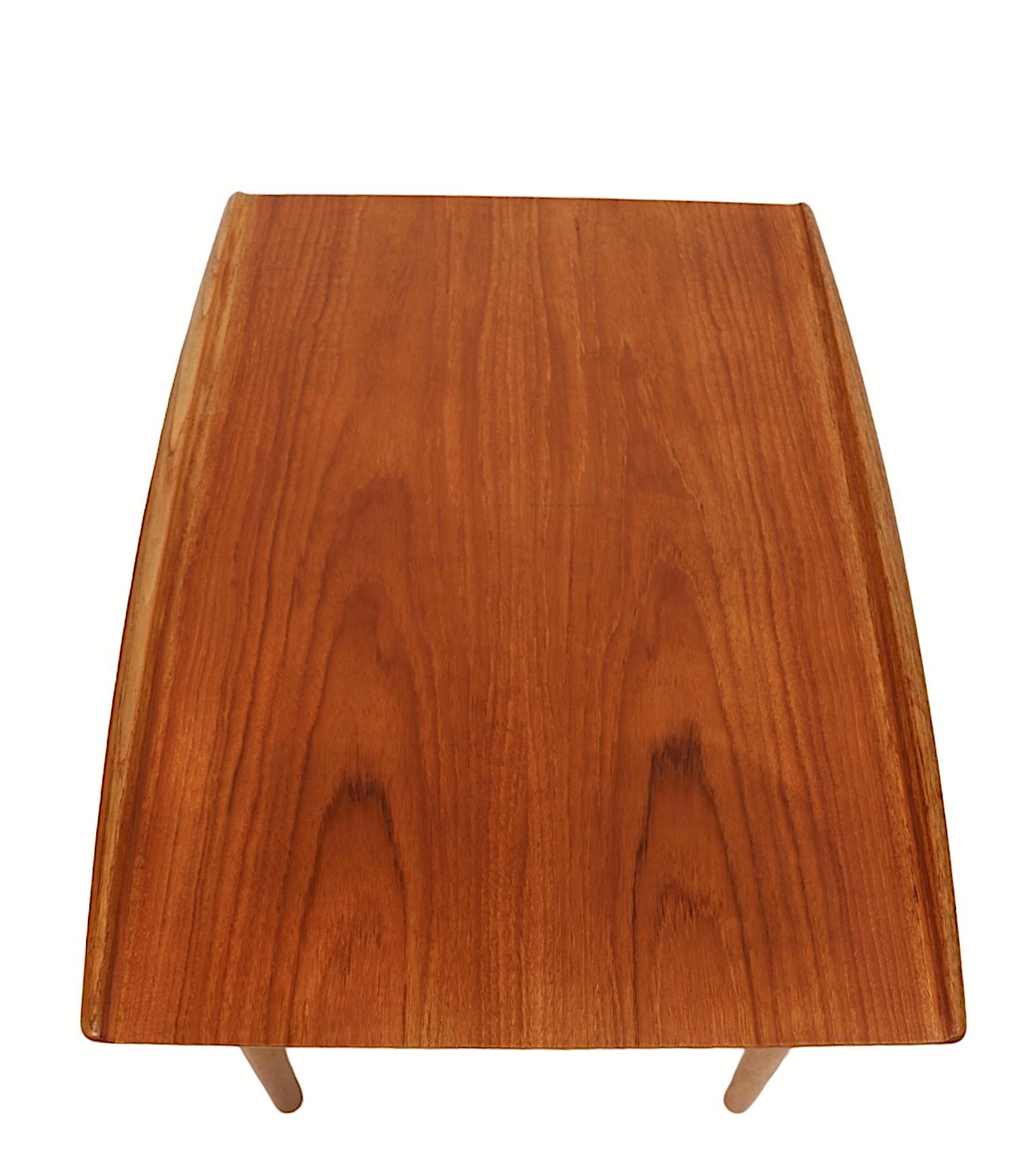 Pr. Tables d'appoint danoises modernes du milieu du siècle dernier par Grete Jalk pour Glostrup Mobelfabrik en vente 6