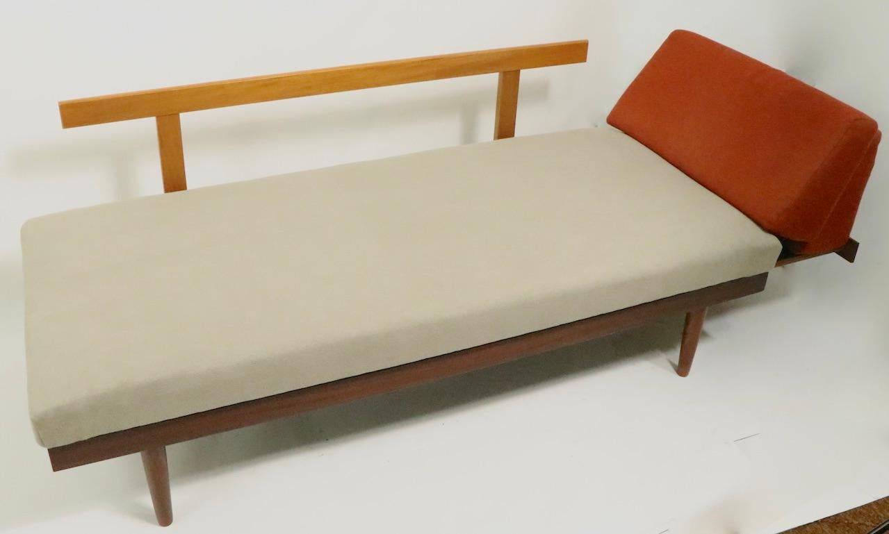 mid century day bed