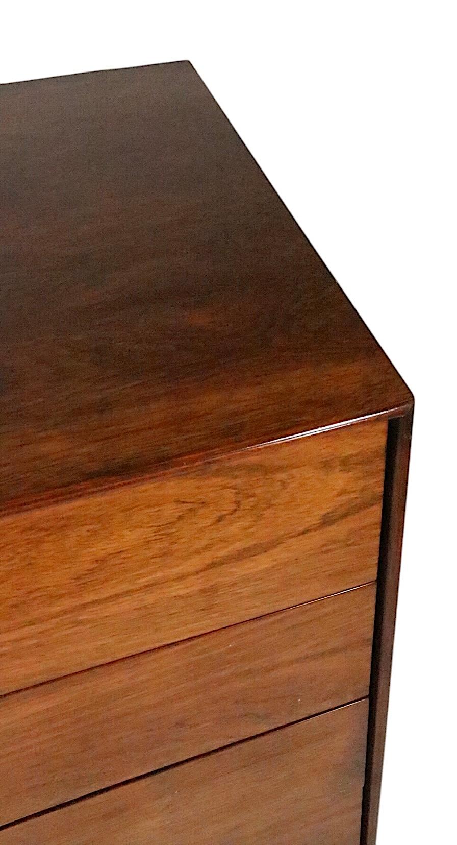 Pr. Bachelors-Kommoden aus Rosenholz mit dünner Kante, George Nelson Herman Miller, Mid-Century im Zustand „Gut“ im Angebot in New York, NY