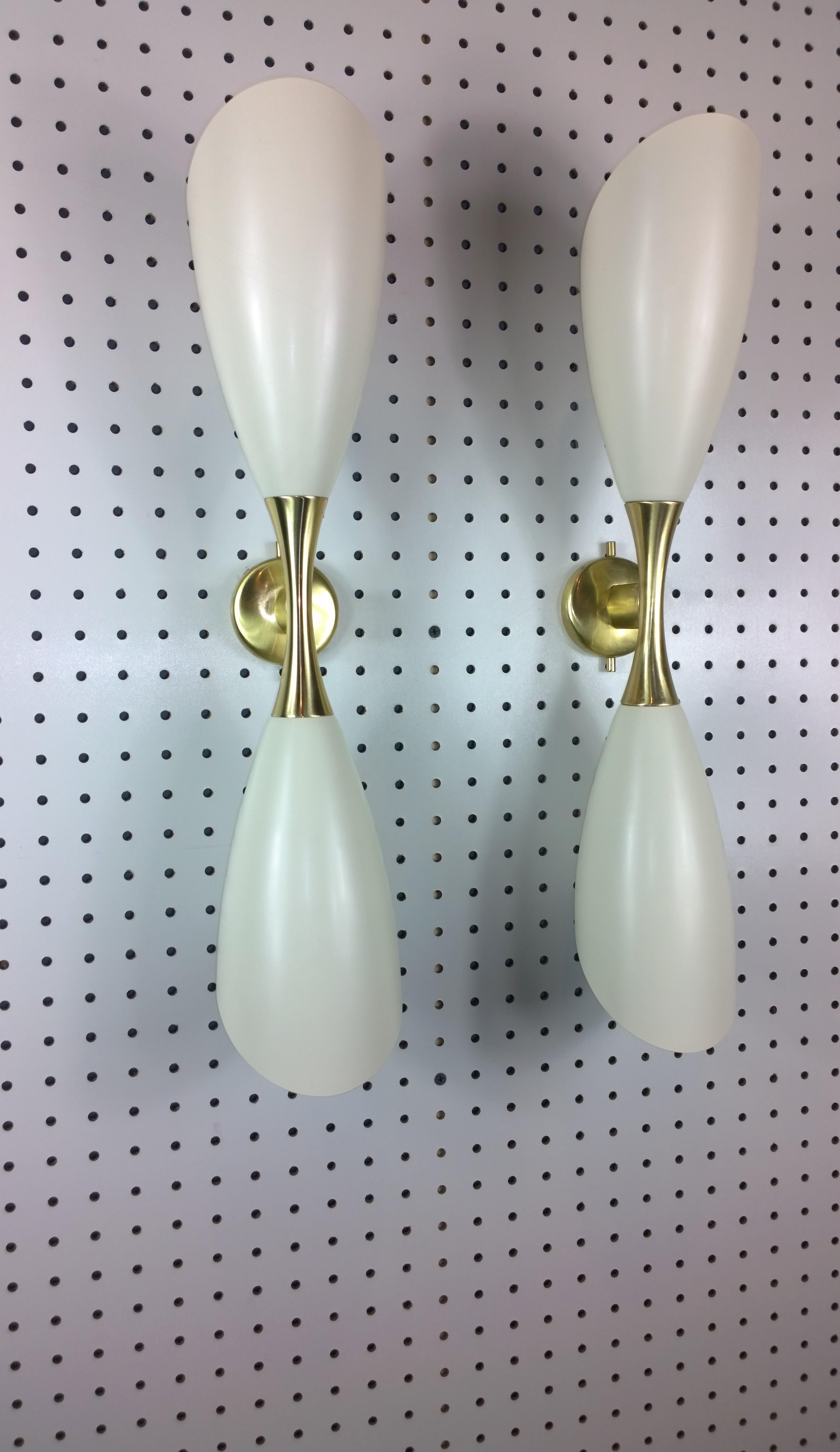 Pr Stilnovo Style White Enameled Aluminium Double Cone w/ Brass Accents Sconces For Sale 8