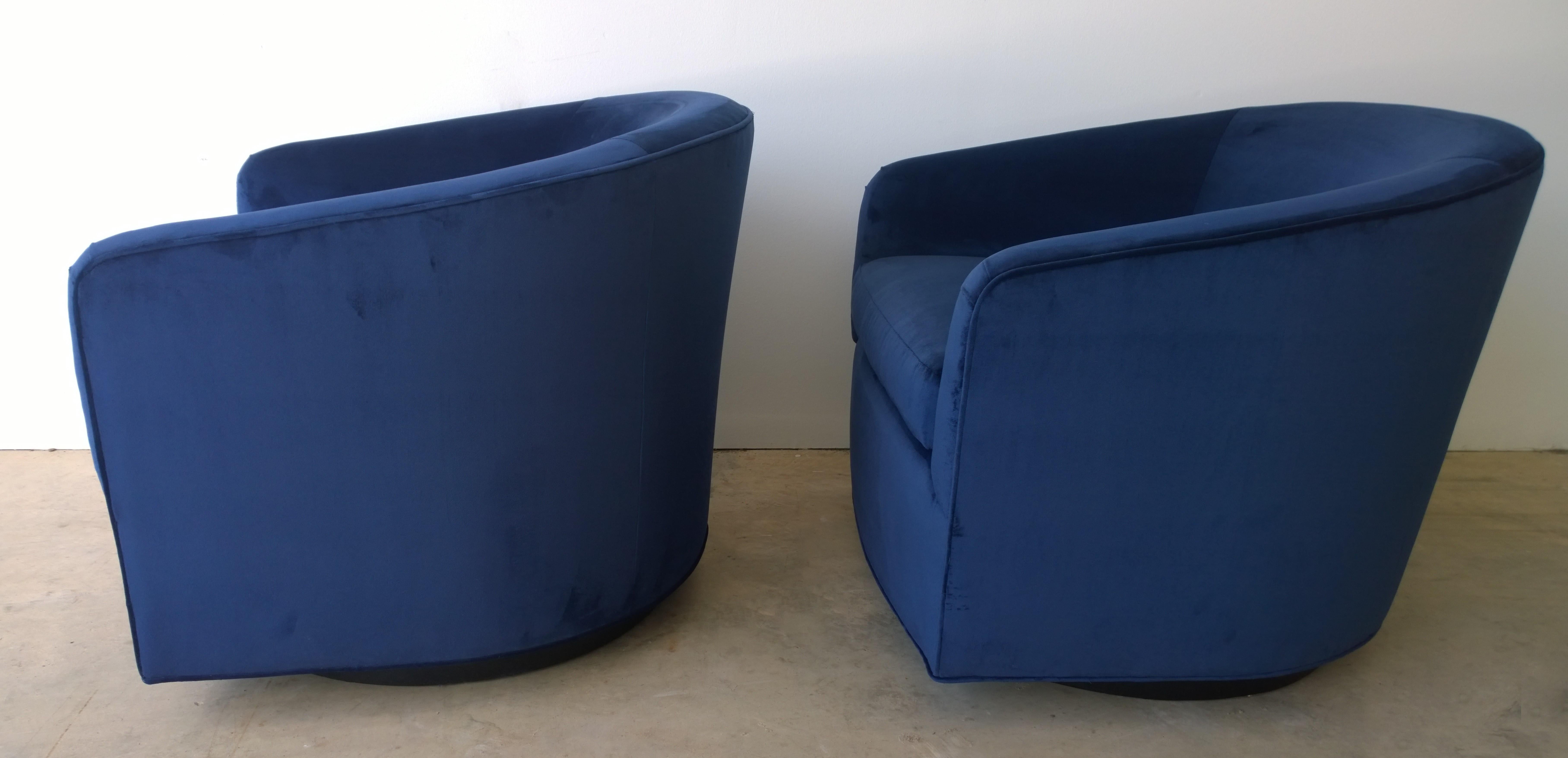 Pair of Baughman Style New Blue Cotton Velvet Swivel Chairs w/ Ebony Wood Bases In Good Condition For Sale In Houston, TX