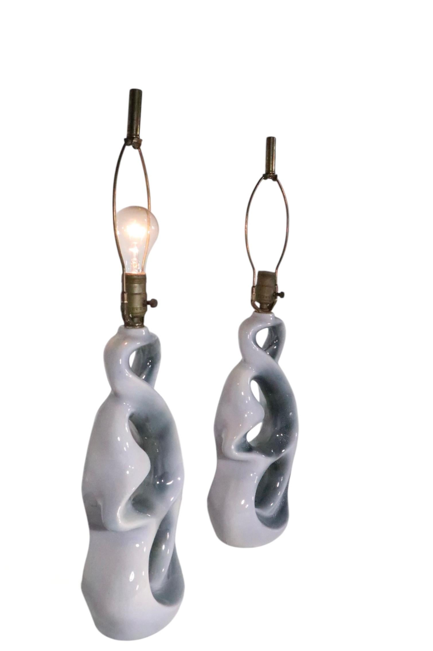 Pr. Milieu du siècle  Lampes de table organiques en céramique à forme libre circa 1950 en vente 1