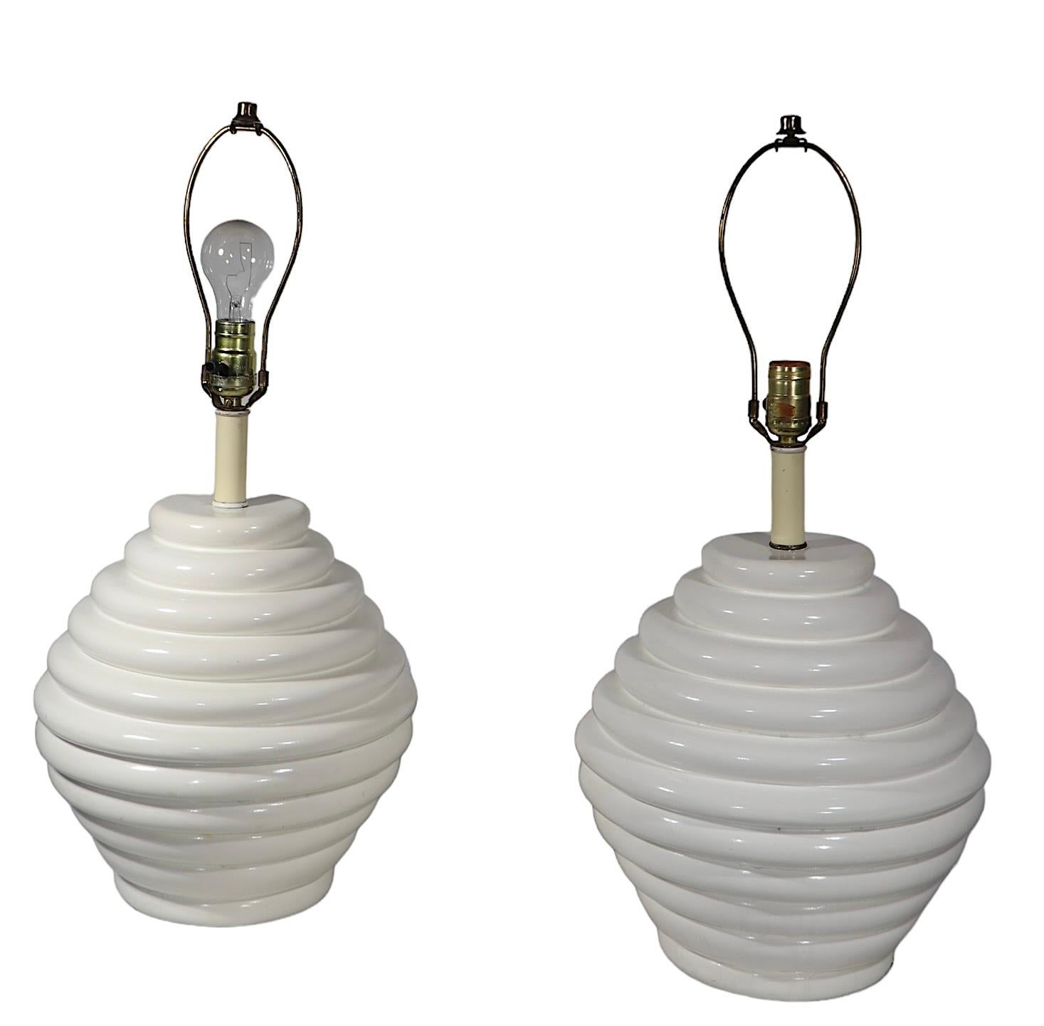 American Pr. Mid Century Space Age Bulbous Form Table Lamps in White Finish c. 1950/70's For Sale