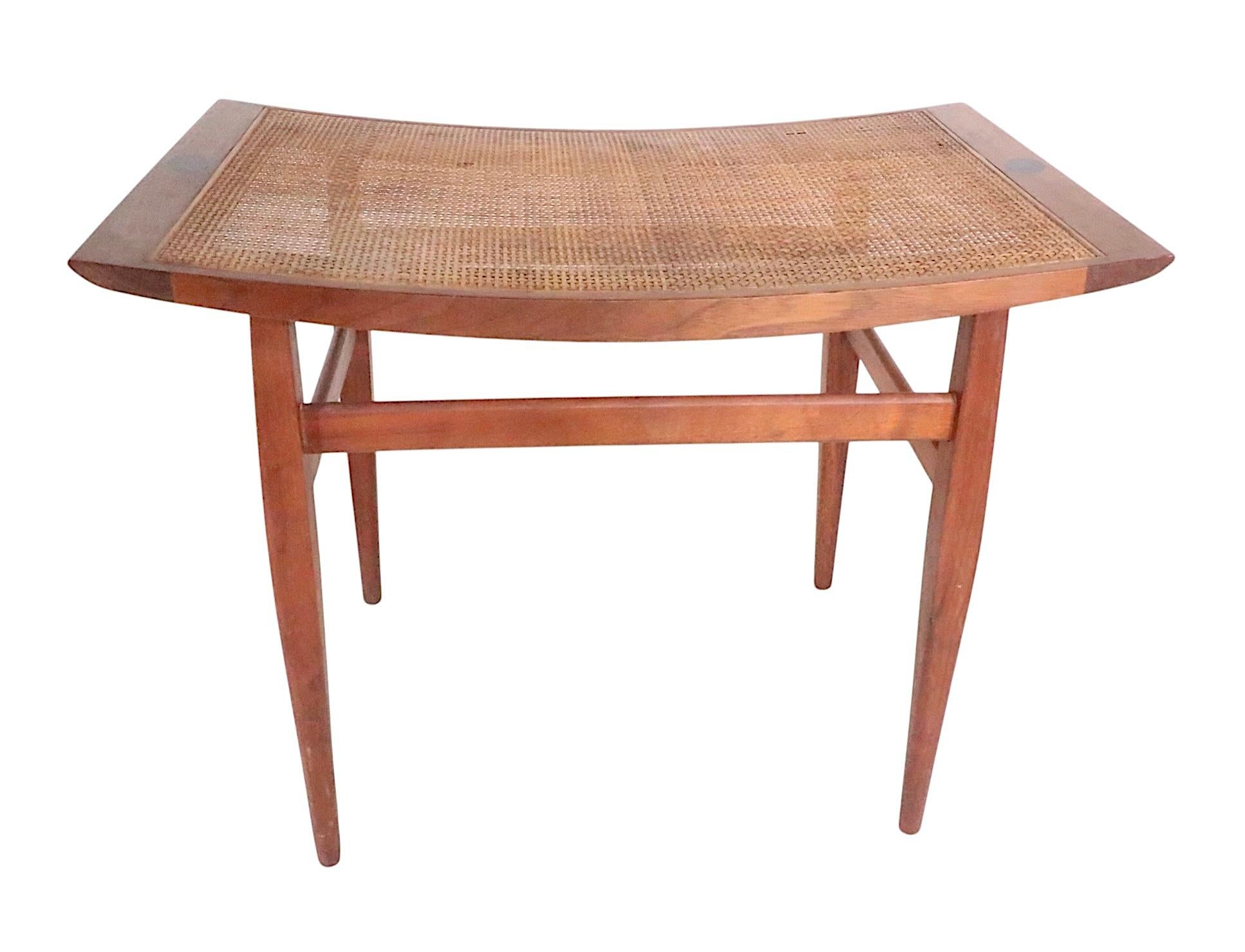 Pr. Mid Century Stools Benches Designed by Kipp Stewart Declaration for Drexel (20. Jahrhundert) im Angebot