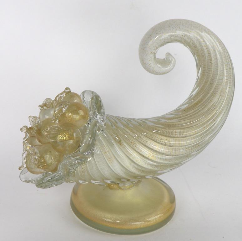 Pair of Murano Glass Cornucopia by Barovier and Toso In Good Condition For Sale In New York, NY