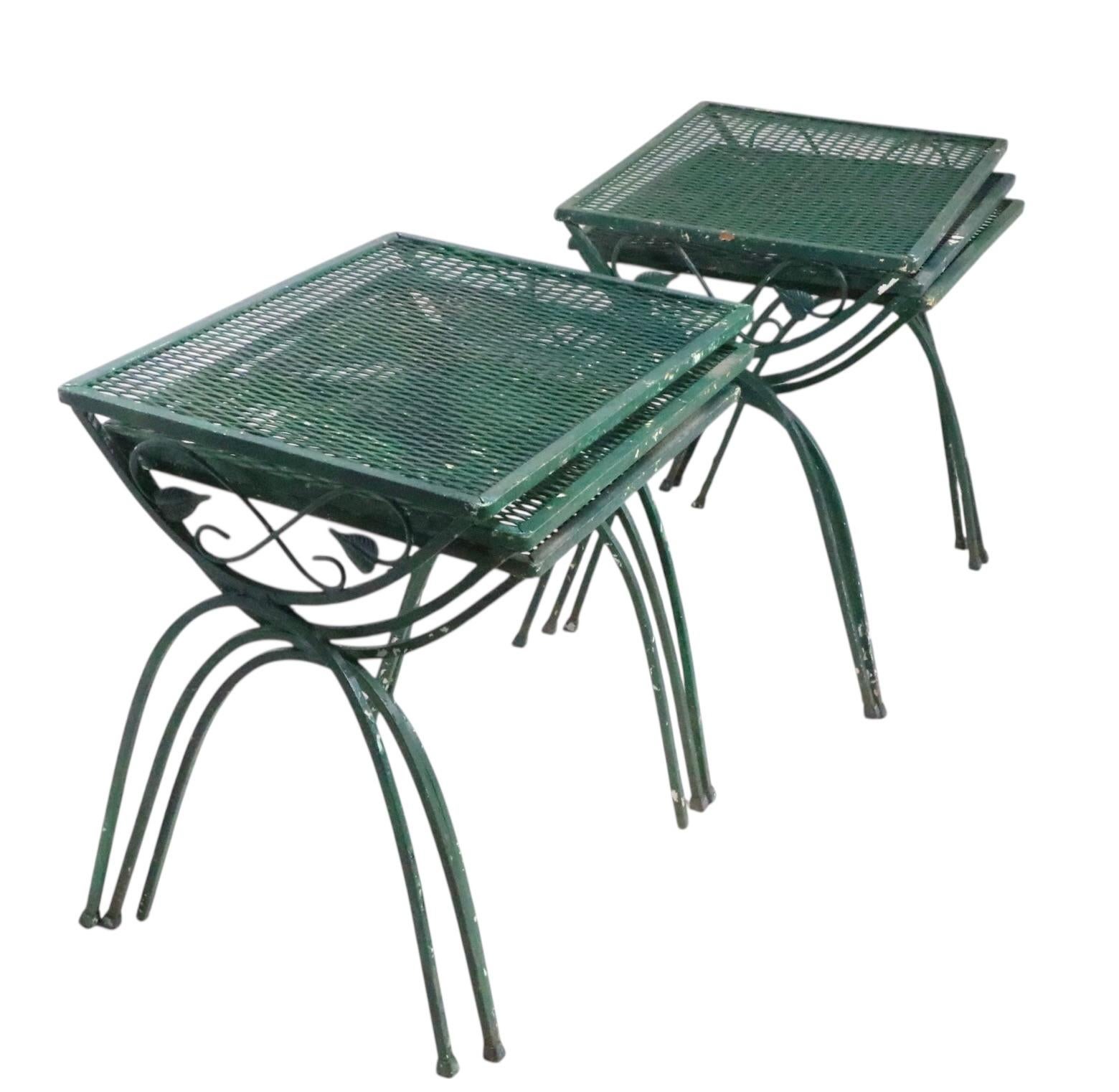Pr. Nesting Garden Patio Poolside Tables att. to Woodard In Good Condition For Sale In New York, NY