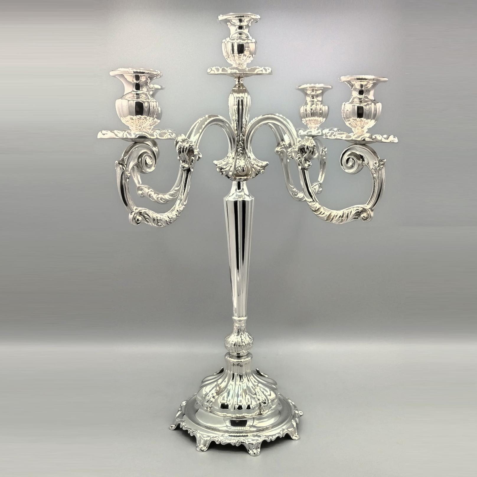 Pr. di candelabri a 5 luci in stile barocco italiano in vendita 4
