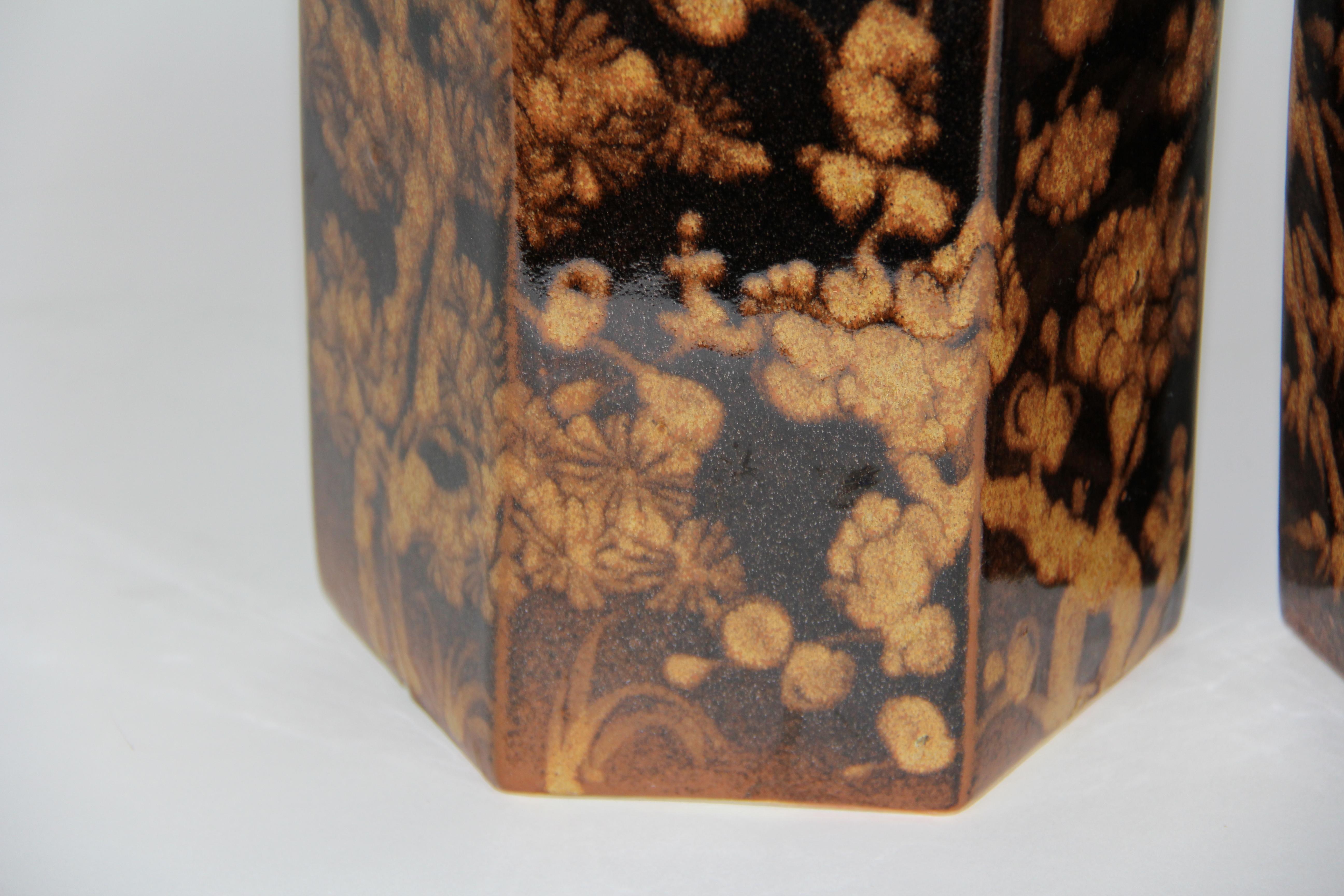 Paire de boîtes à thé en porcelaine peintes à la main avec motifs floraux et de bambou en vente 3