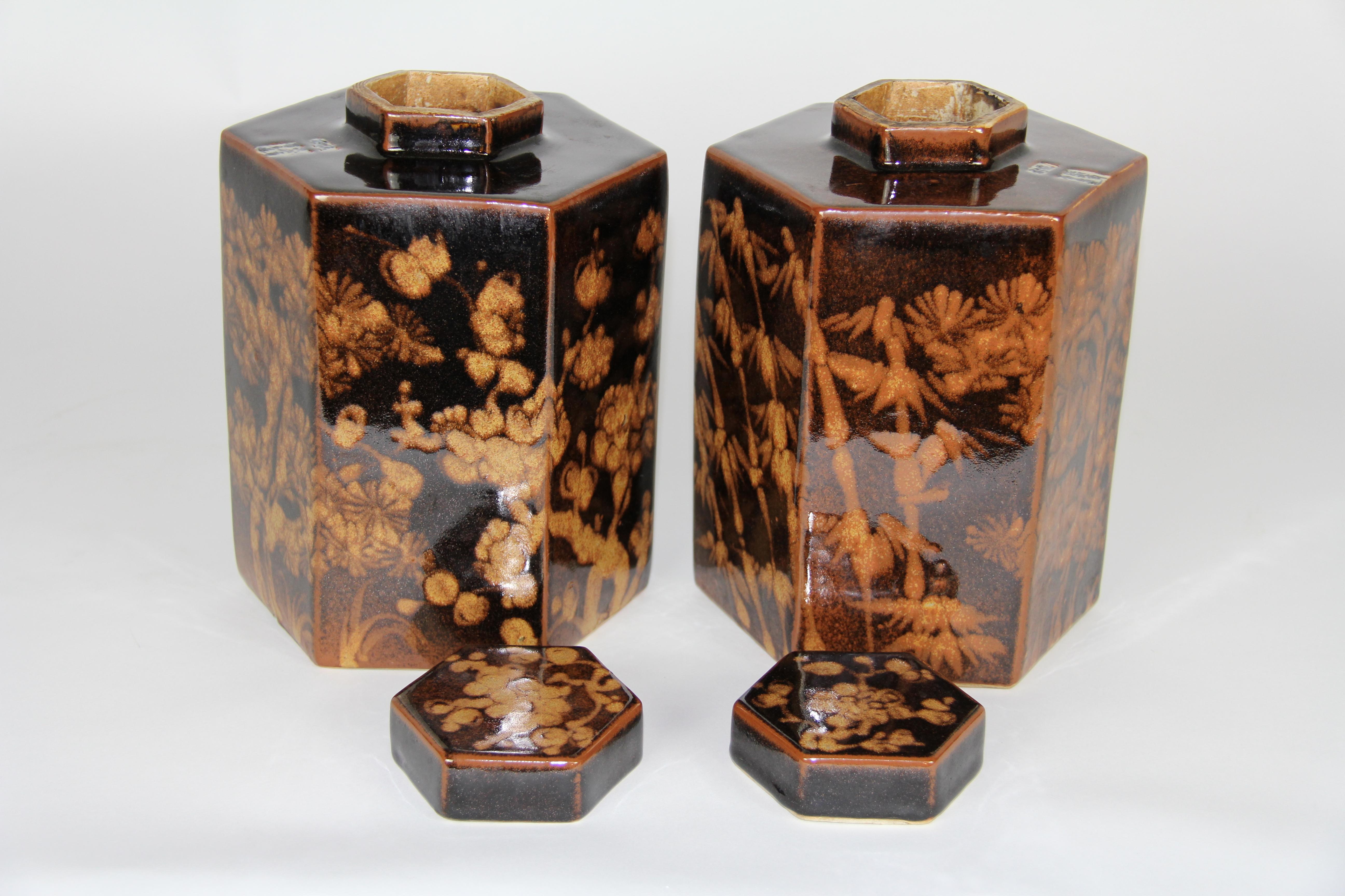 Late 19th Century Pair of Hand Painted Porcelain Tea Caddies with Floral and Bamboo Motifs For Sale