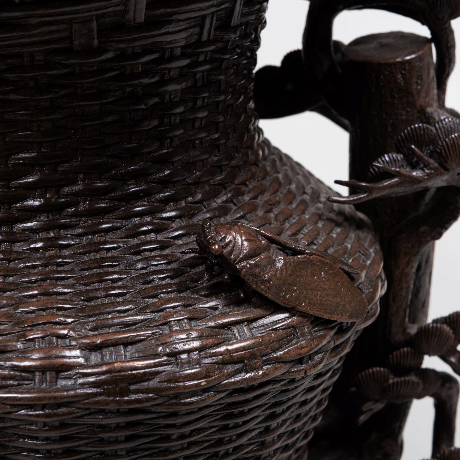 pr of  finest quality Large 19th Century Meiji Japanese Basket-Form Bronze Vases For Sale 4