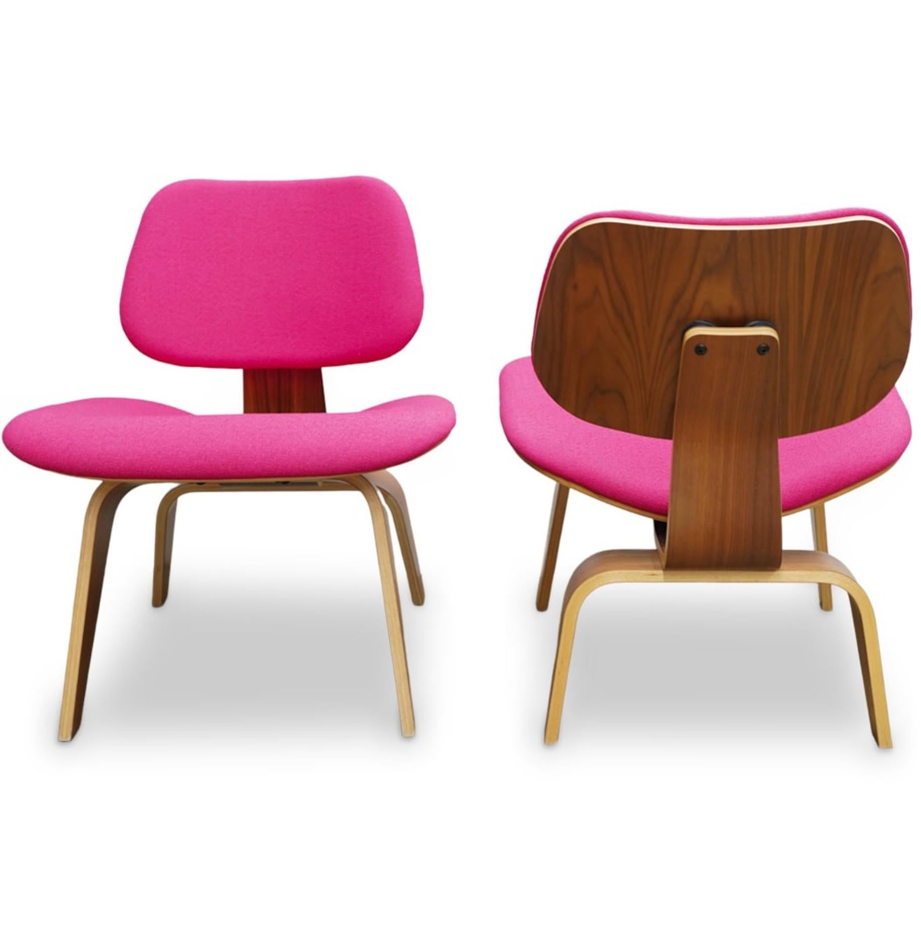 Pr di sedie Herman Miller Eames in noce e rosa LCW in vendita 9
