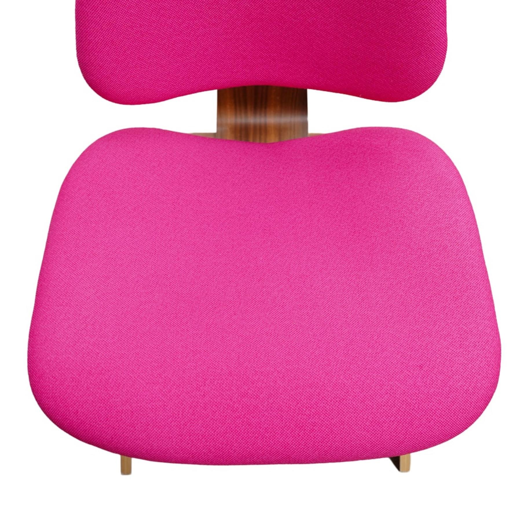 Pr di sedie Herman Miller Eames in noce e rosa LCW in vendita 12