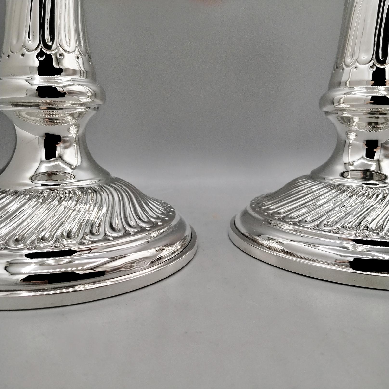 Italiano Confezione di candelabri italiani in argento sterling in vendita