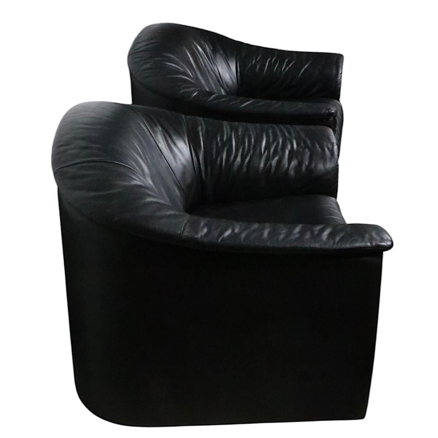 20th Century Pr. Oversize Black  Leather Club Chairs by Brayton International Collection 1991 For Sale