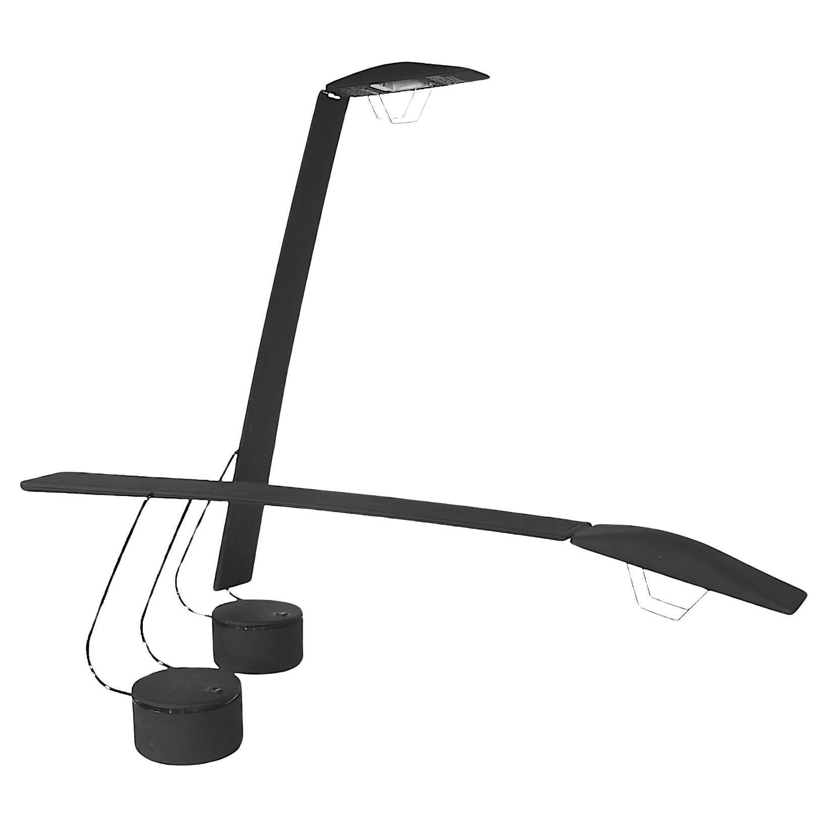 Pr.  Lampes de bureau postmodernes Dove de Barbaglia & Colombo fabriquées en Italie vers 1980