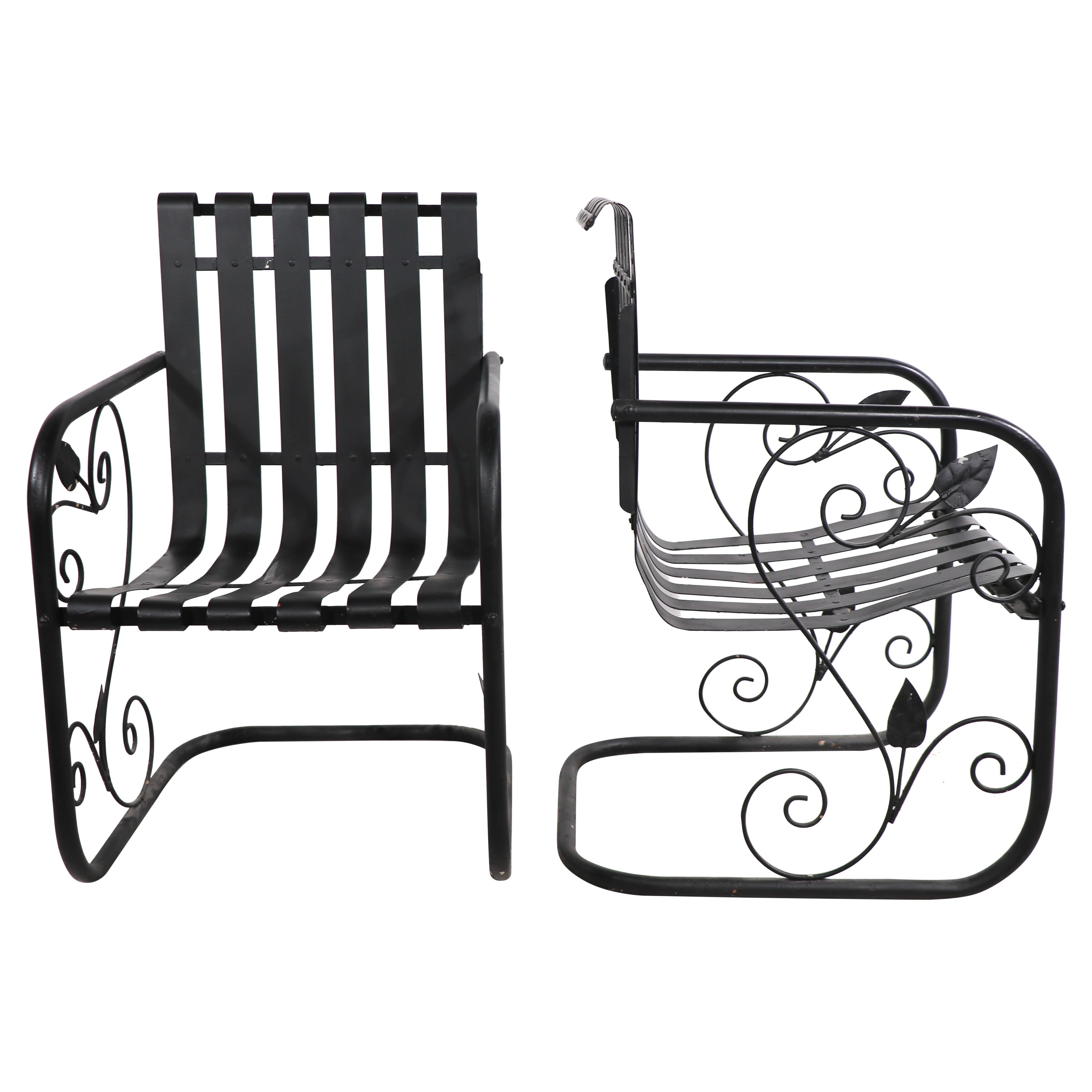 Paire Fauteuils de salon romantiques Art Déco pour jardin à sangles en métal