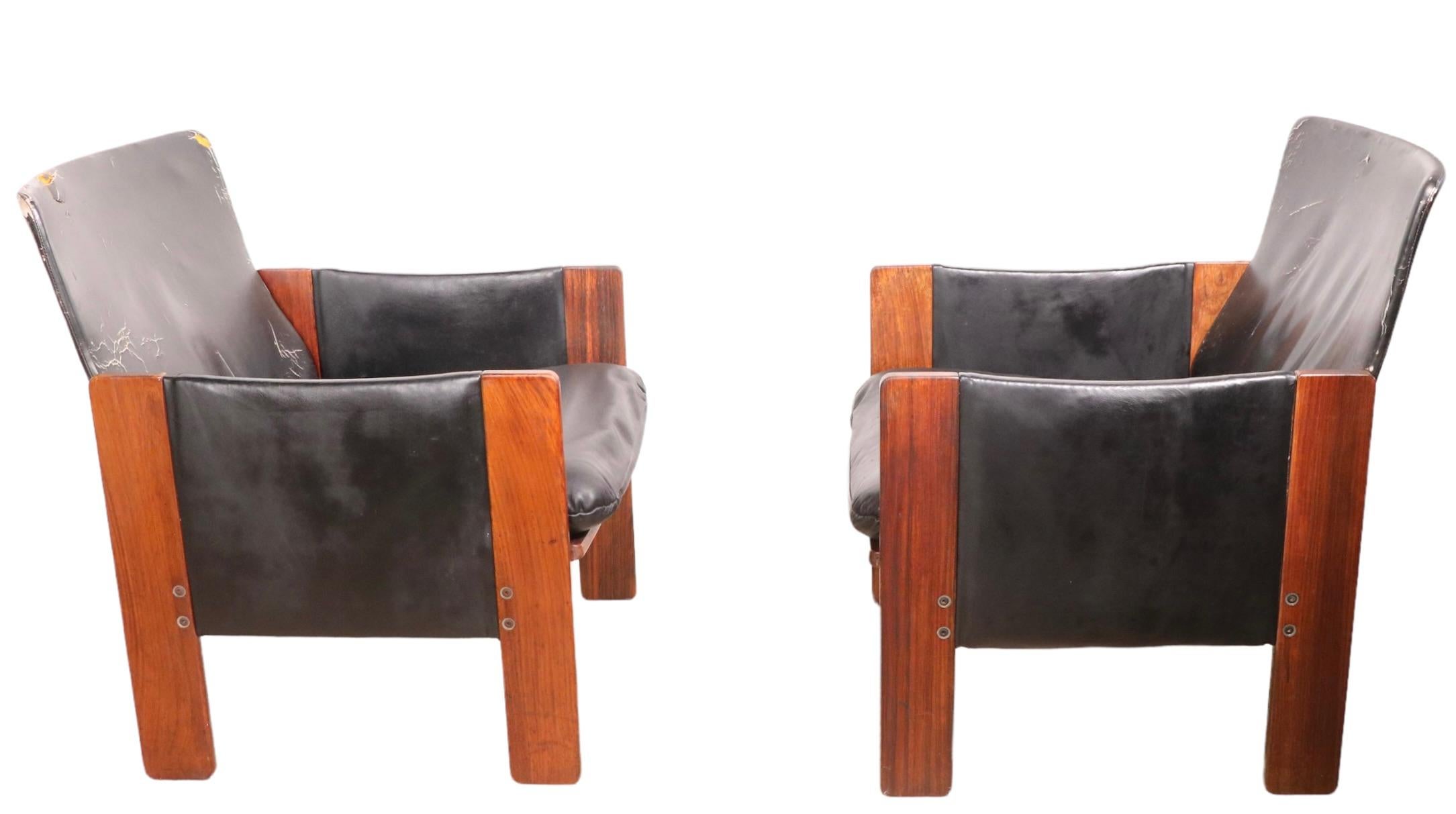 Pr. Rosewood and Leather Lounge Arm Chairs by Tobia Scarpa for Cassina In Good Condition For Sale In New York, NY