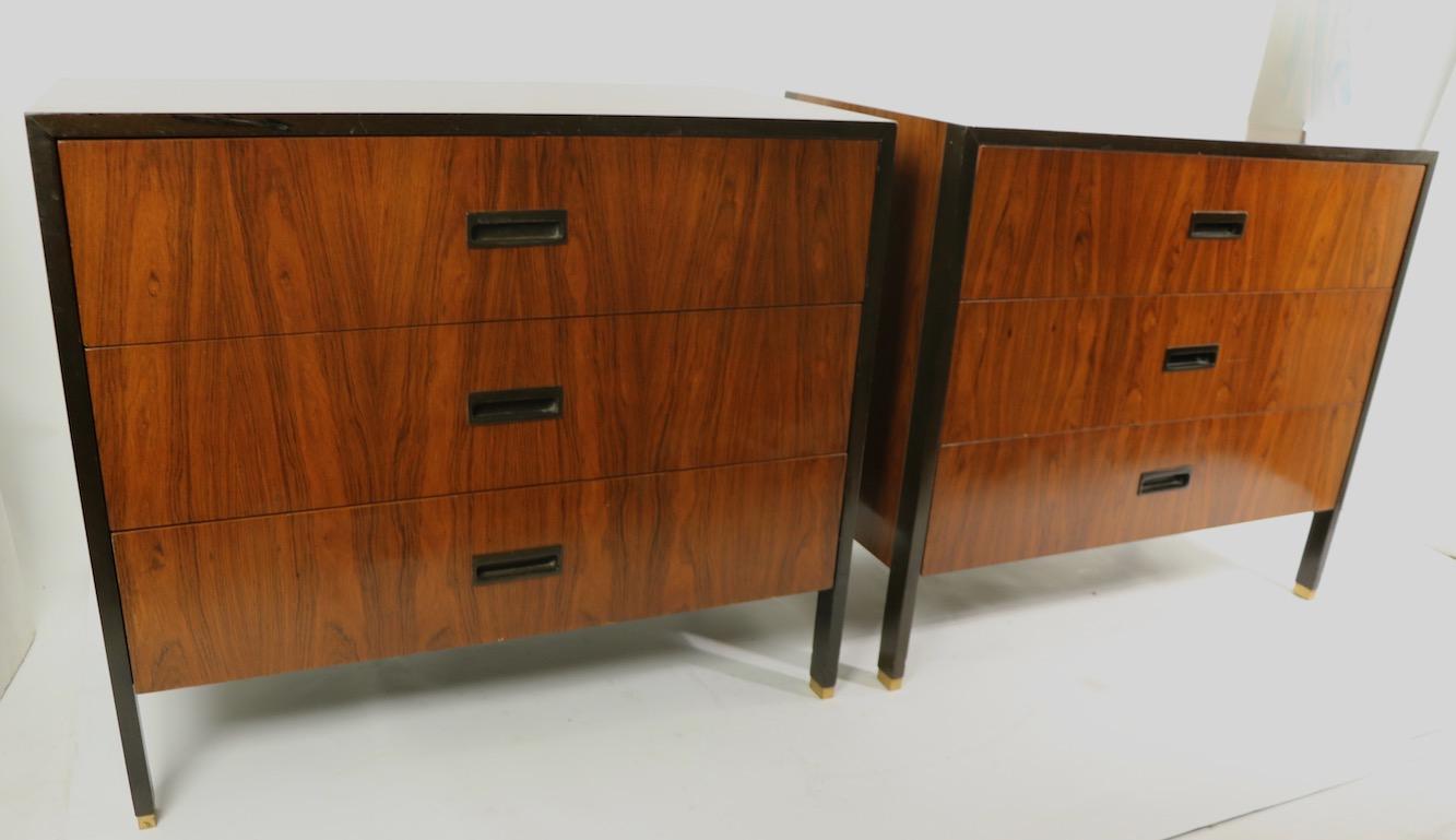 Mid-Century Modern Pair of Rosewood and Mahogany Chests by Harvey Probber For Sale