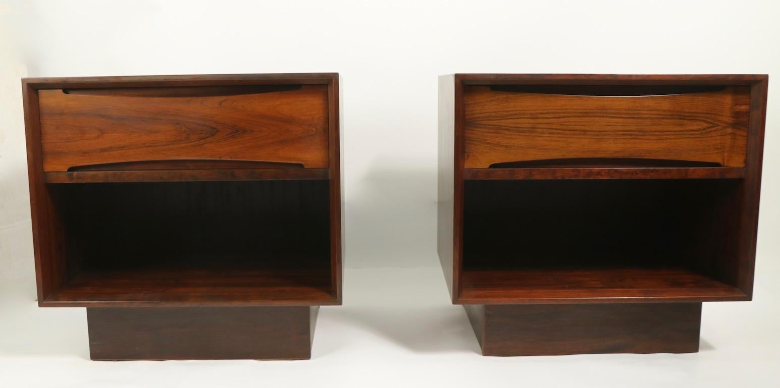 Pair of Rosewood Danish Modern Nightstands by Dyrlund In Good Condition In New York, NY
