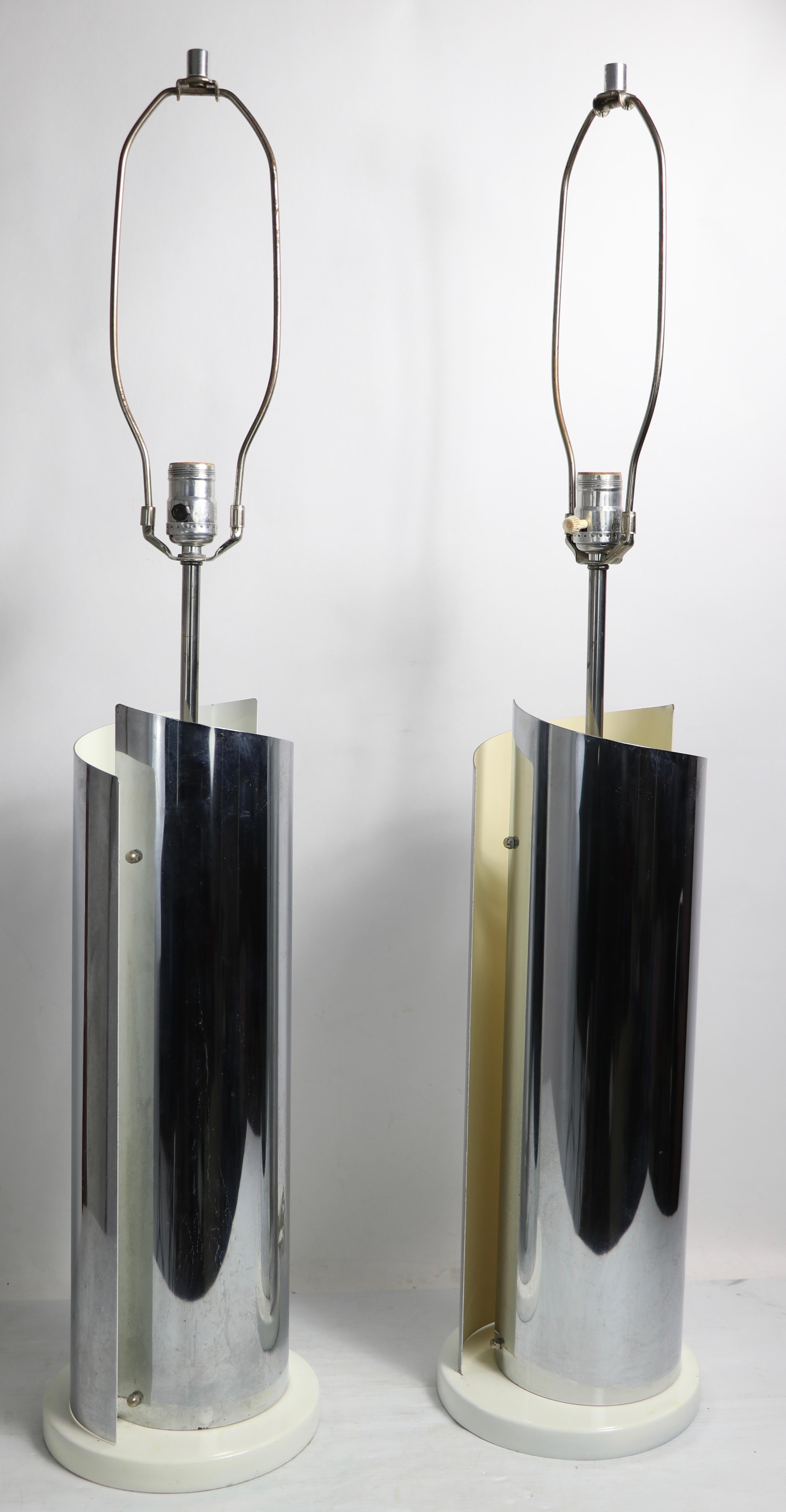 American Pr. Sculptural Chrome Modernist Table Lamps For Sale
