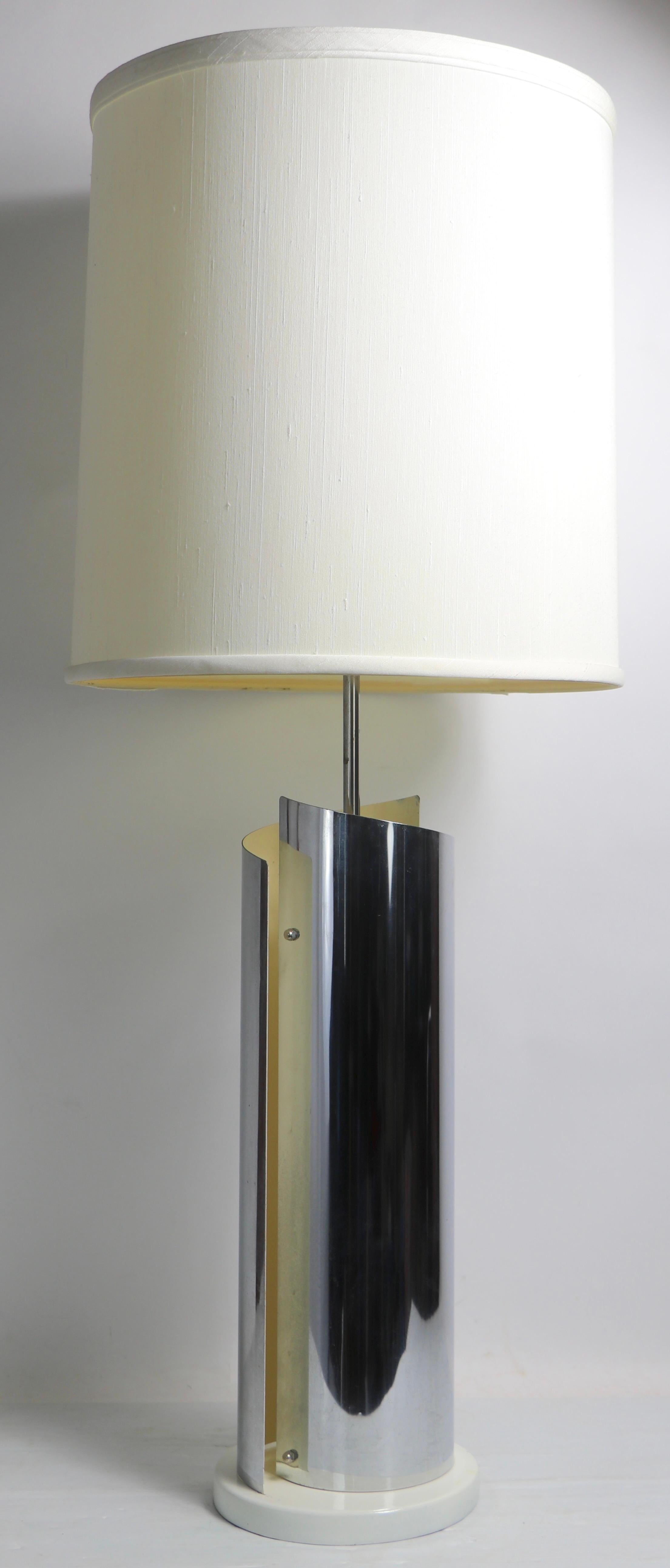 Pr. Sculptural Chrome Modernist Table Lamps For Sale 3