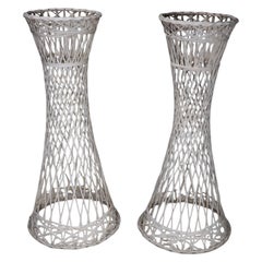 Pr. Fioriere in fibra di vetro filata attribuite a The Woodard Furniture Company, anni '60 circa.