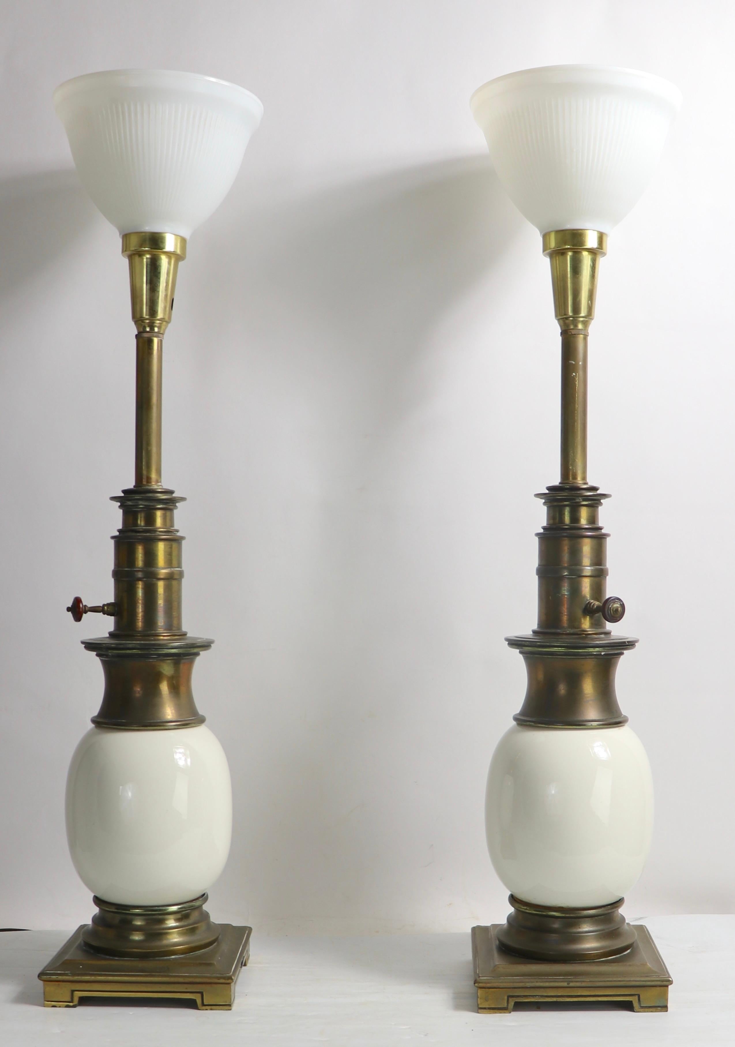 Pr. Stiffel Ostrich Egg Table Lamps  In Good Condition For Sale In New York, NY
