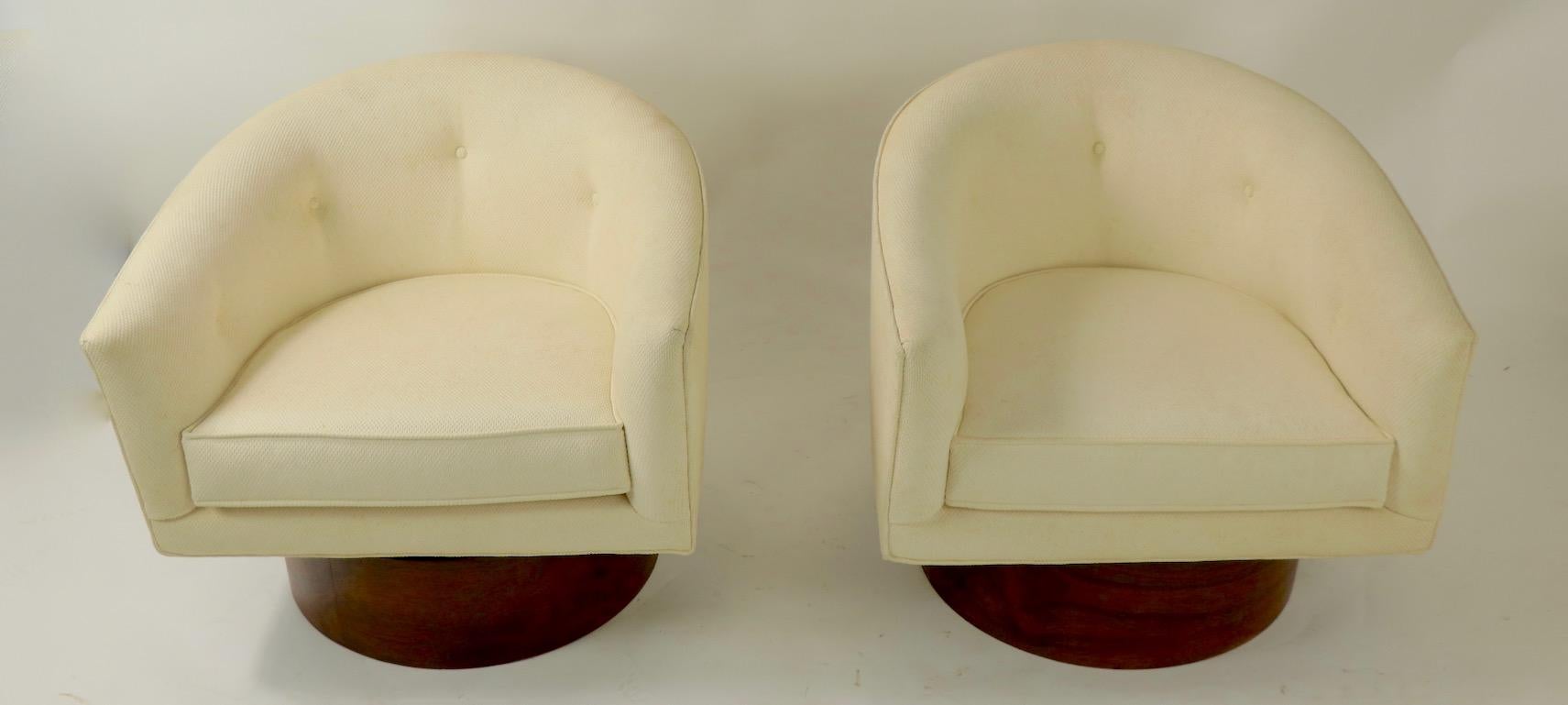 20th Century Pair of Swivel Chairs by Baughman for Thayer Coggin