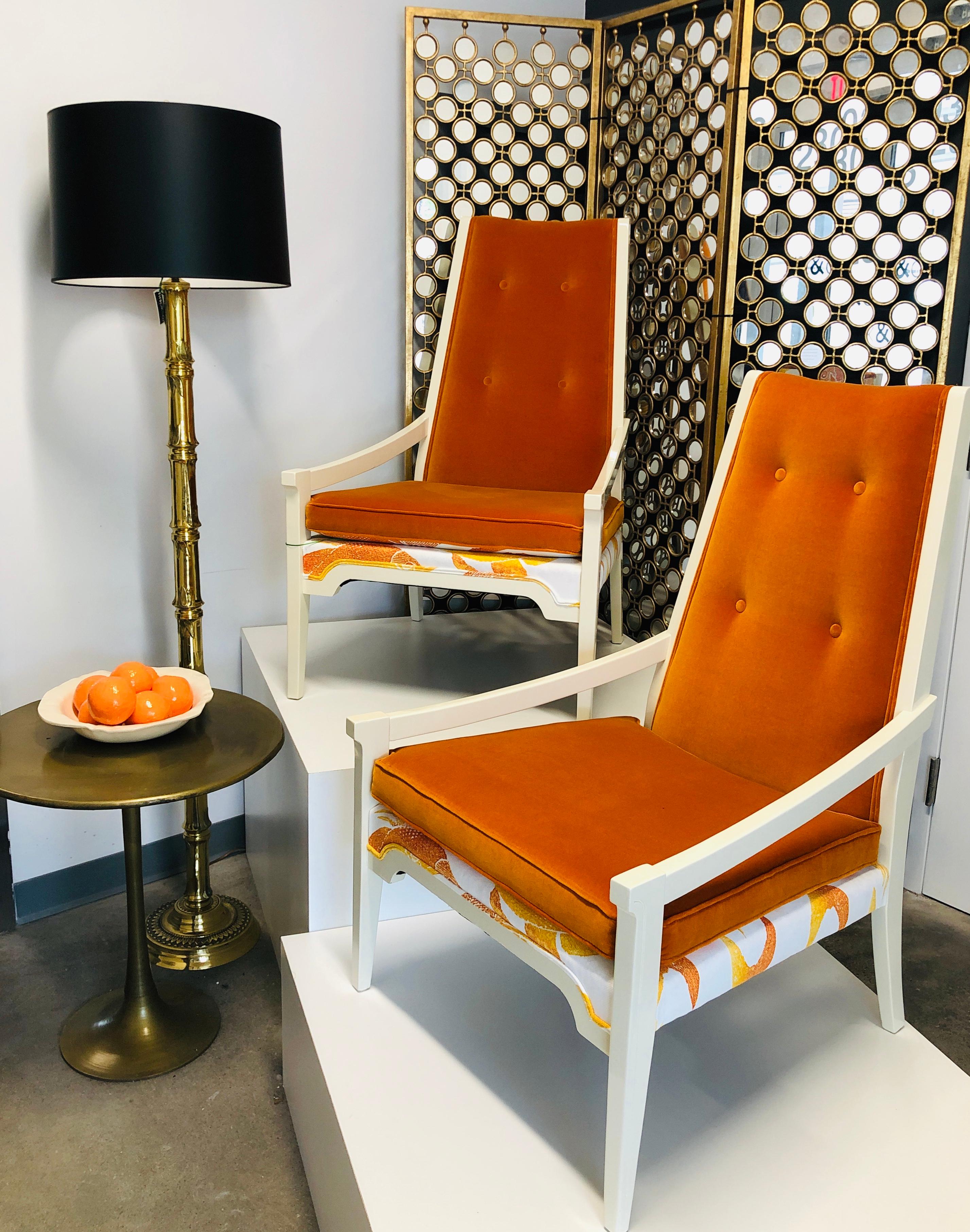 T.H. Robsjohn-Gibbings Style Orange Velvet & White Linen Arm Lounge Chairs, Pair For Sale 11