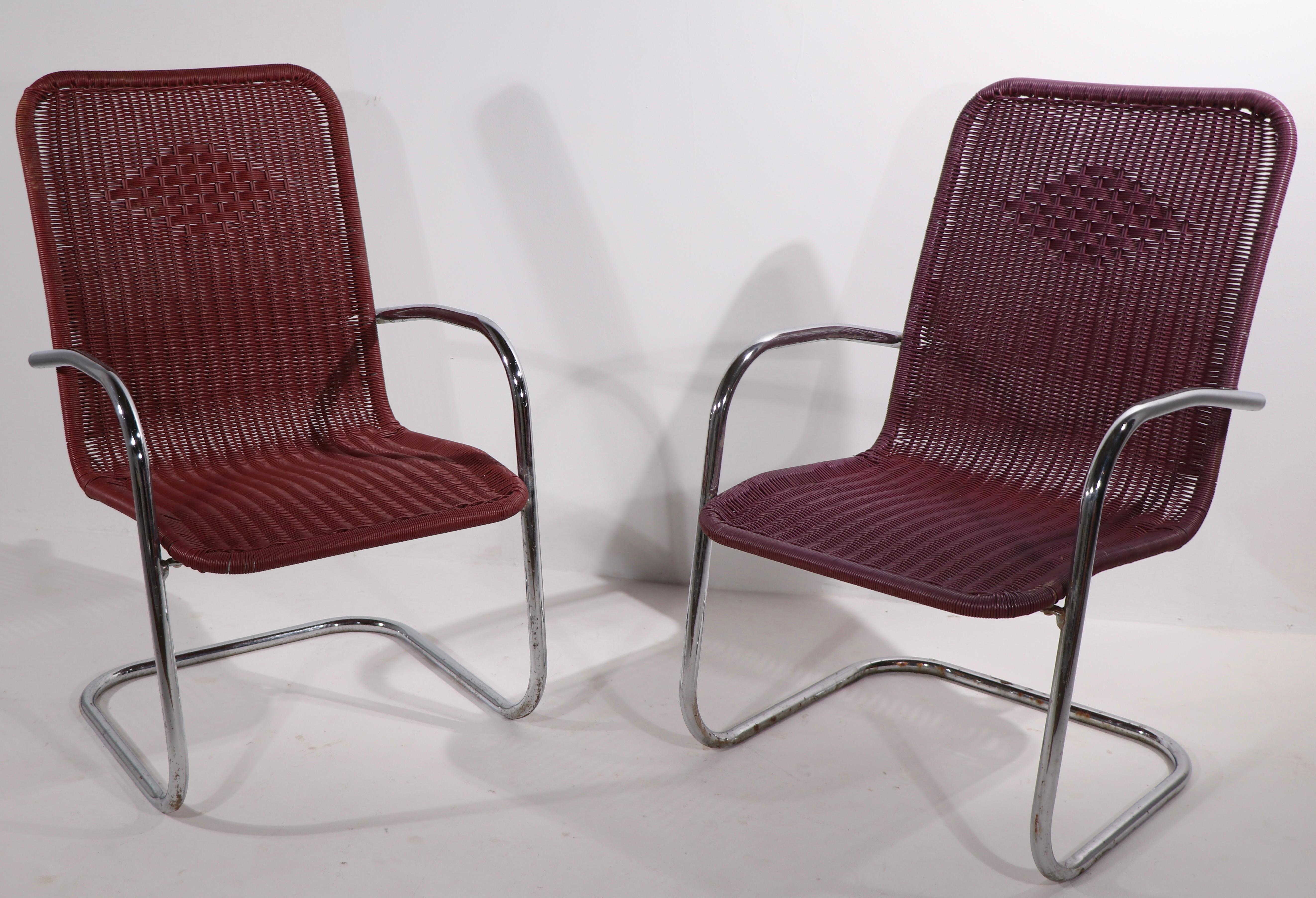 Pr. Tubular Chrome and Woven Plastic Cantilevered Lounge Chairs For Sale 2