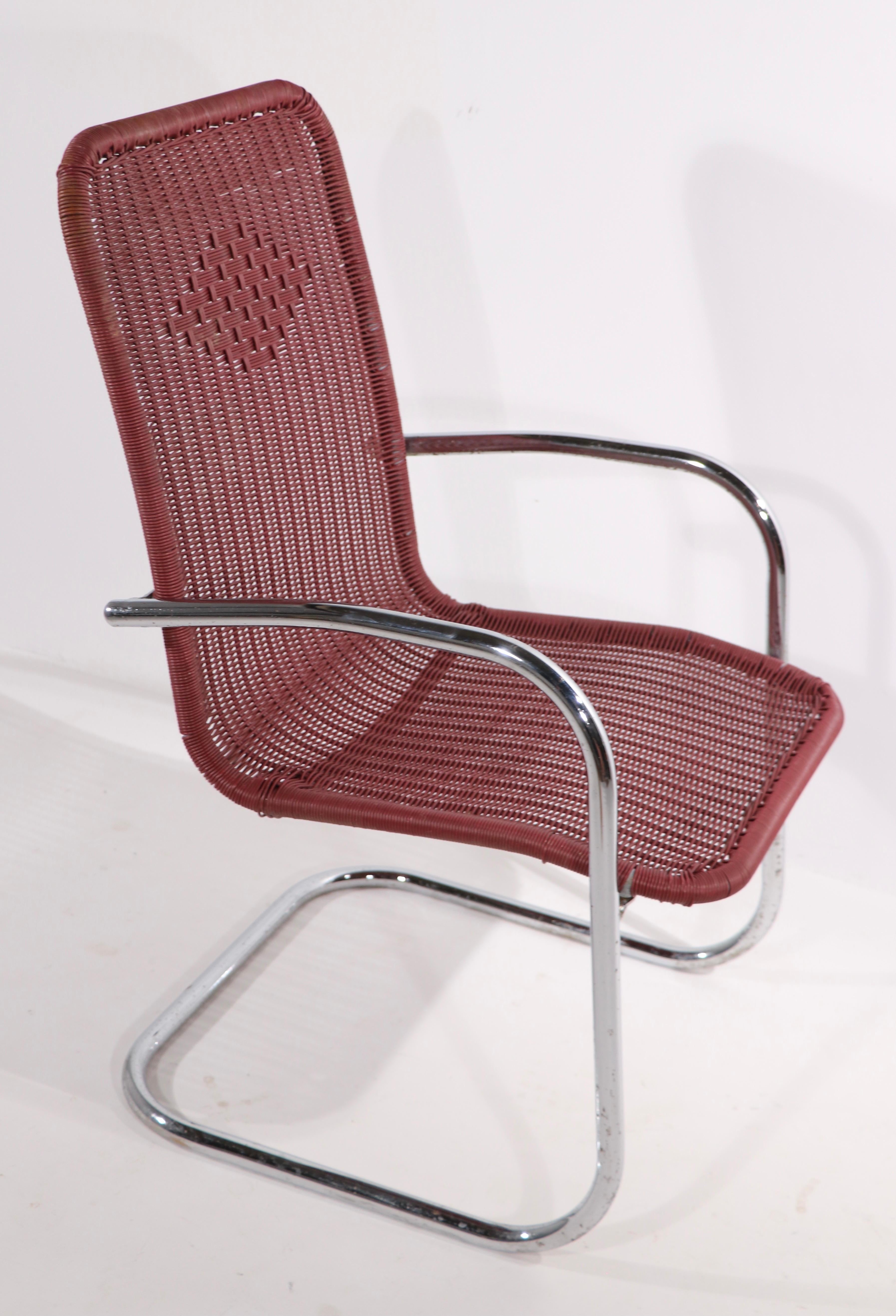 Pr. Tubular Chrome and Woven Plastic Cantilevered Lounge Chairs For Sale 1