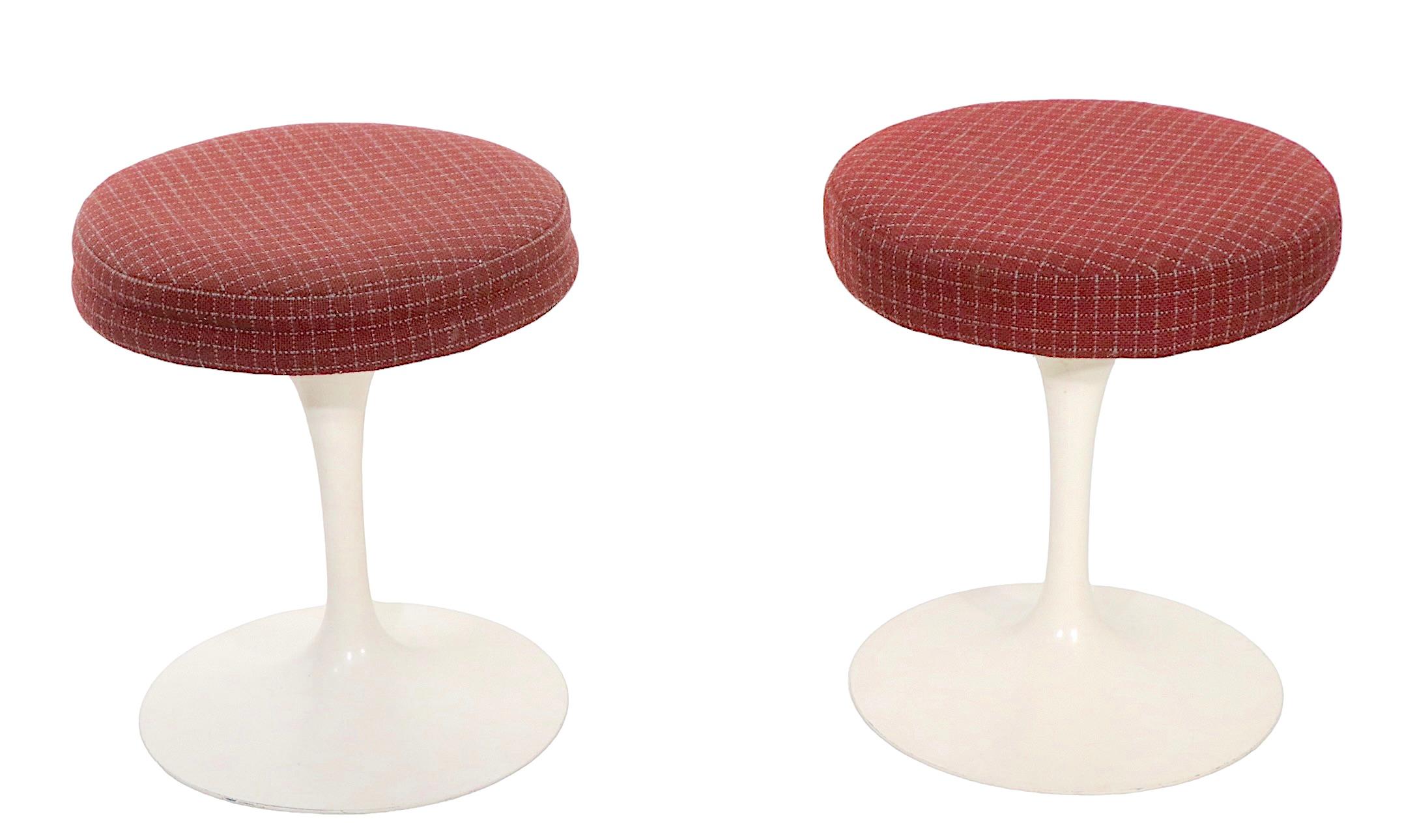 Pr. Tulip Style Stools Designed by Saarinen for Knoll, circa 1970s-1980s 4
