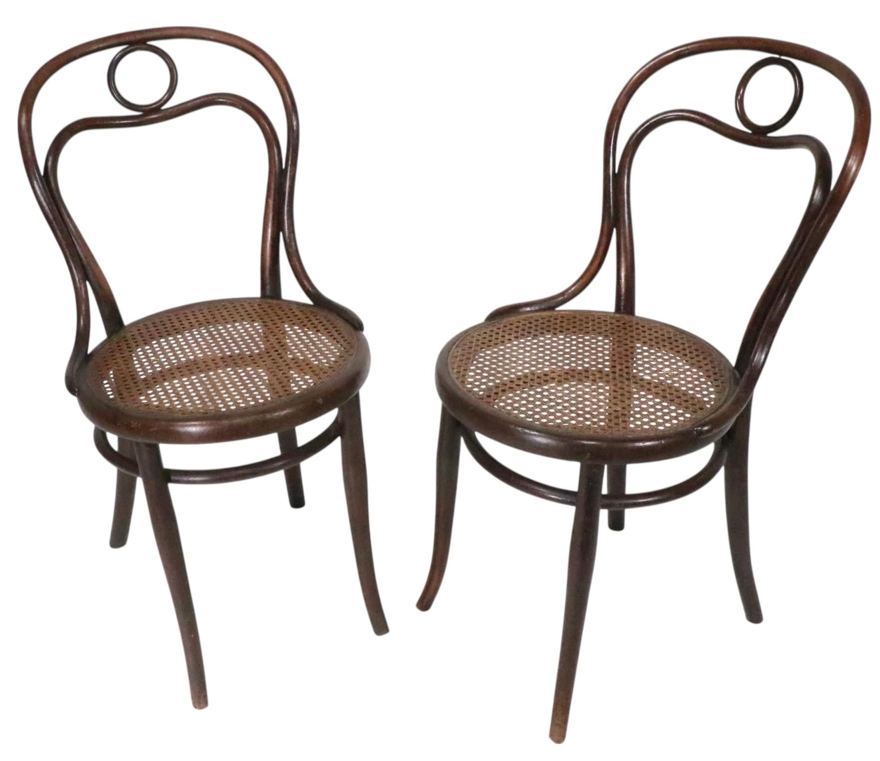Pr.  Vienna Secessionist Bentwood Thonet Cafe Bistro Dining Chairs Model 31 im Zustand „Gut“ im Angebot in New York, NY