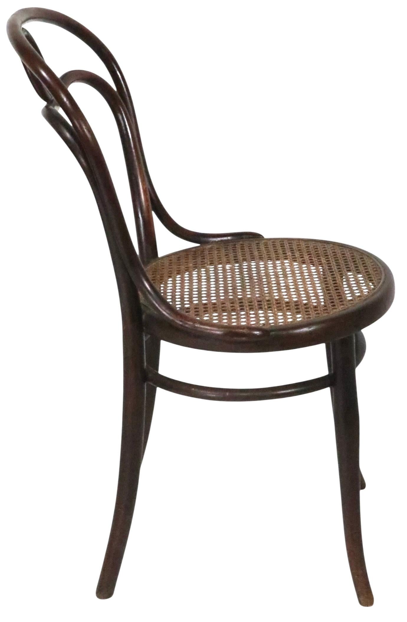 Pr.  Vienna Secessionist Bentwood Thonet Cafe Bistro Dining Chairs Model 31 (Gehstock) im Angebot