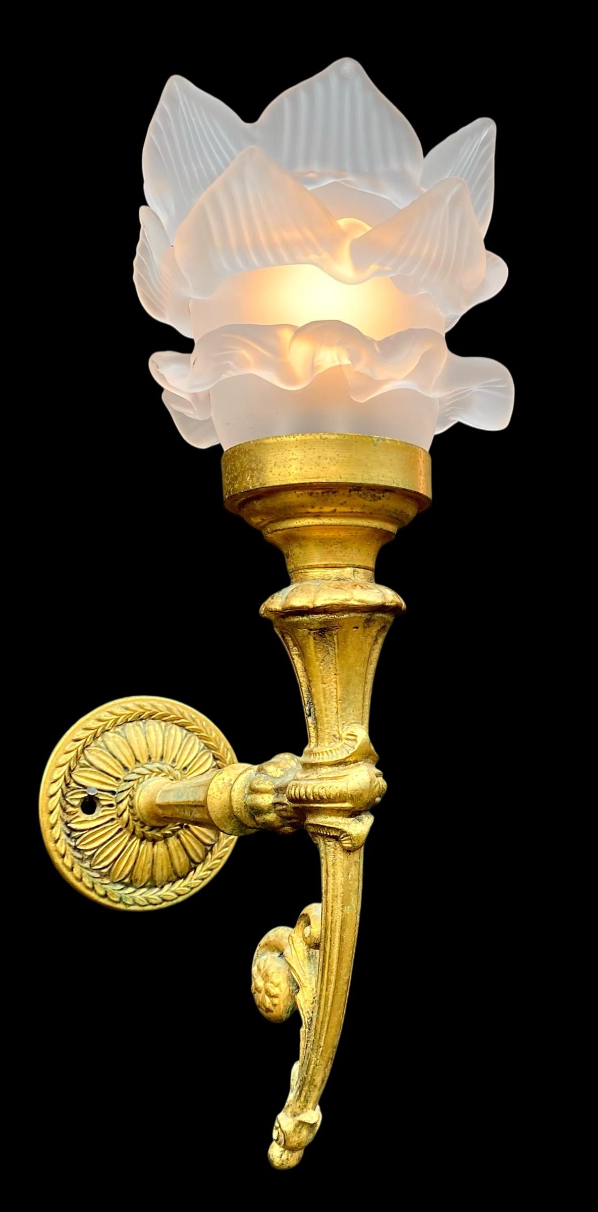 Pr Candelabros de Bronce Dorado Estilo Napoleón III Franceses Vintage Hechos a Mano en venta 12