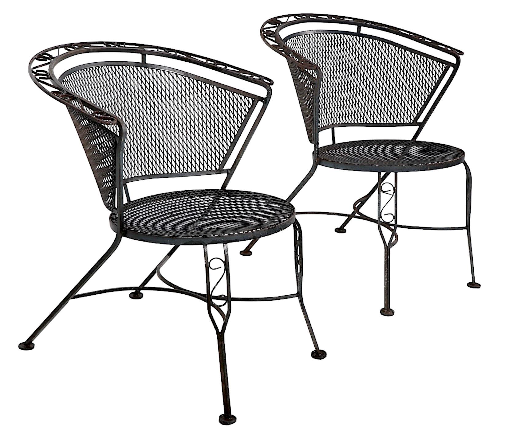 Pr. Vintage Wrought Iron Garden patio Poolside Chairs by Woodard c. 1950/60's For Sale 3