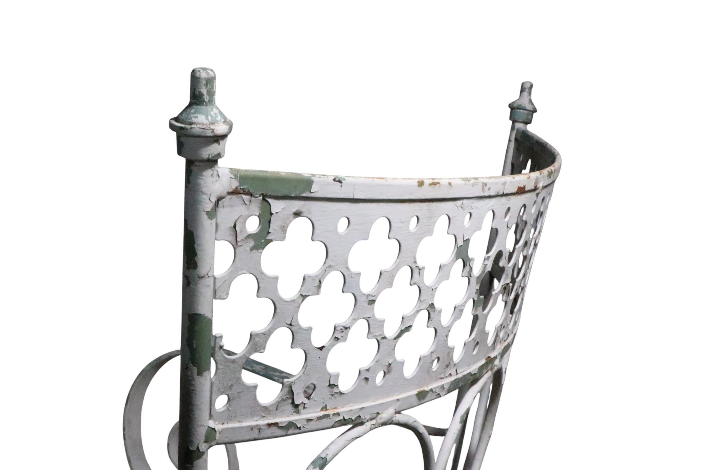 Pr. Sillas de jardín de hierro forjado Taj Mahal de Salterini c. 1950 en venta 8