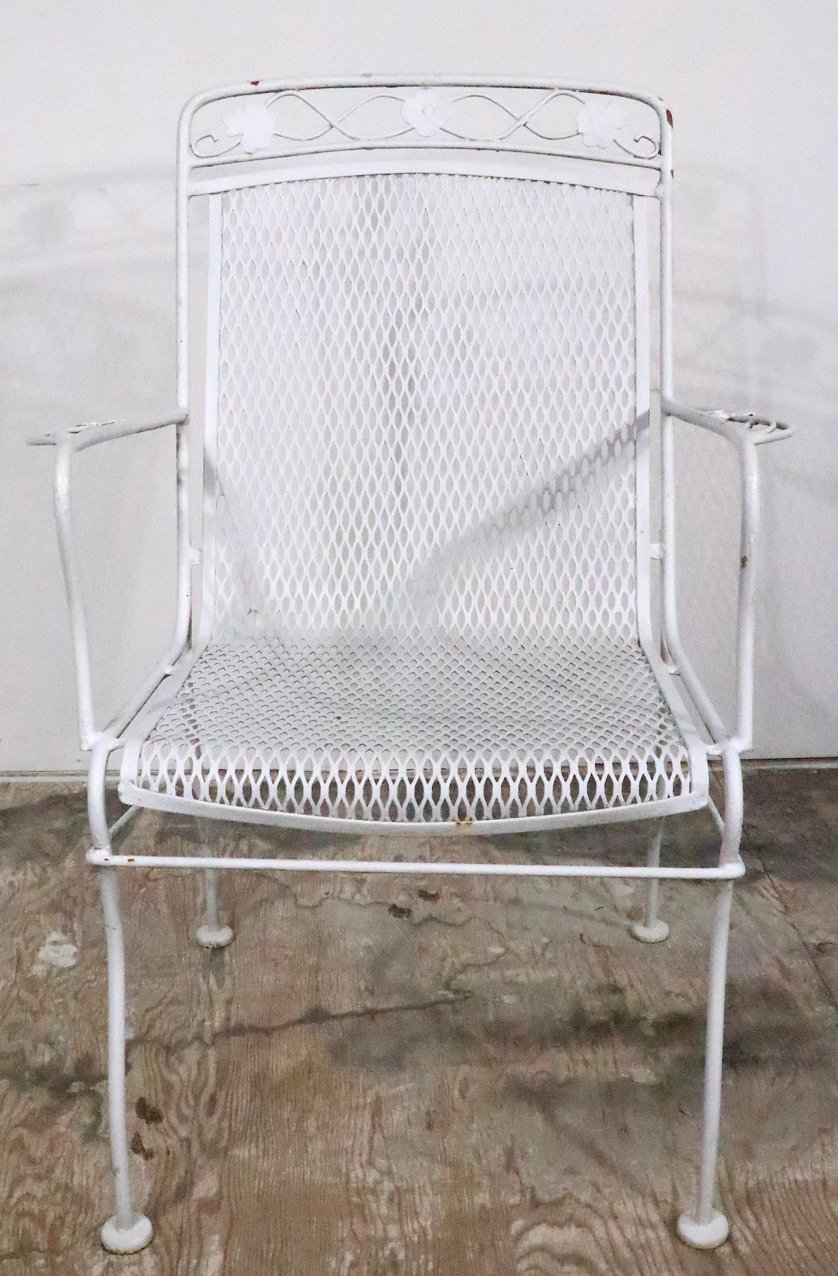 Pr. Wrought Iron Metal Mesh Garden Patio Poolside Chairs by Woodard c. 1950/70's For Sale 4